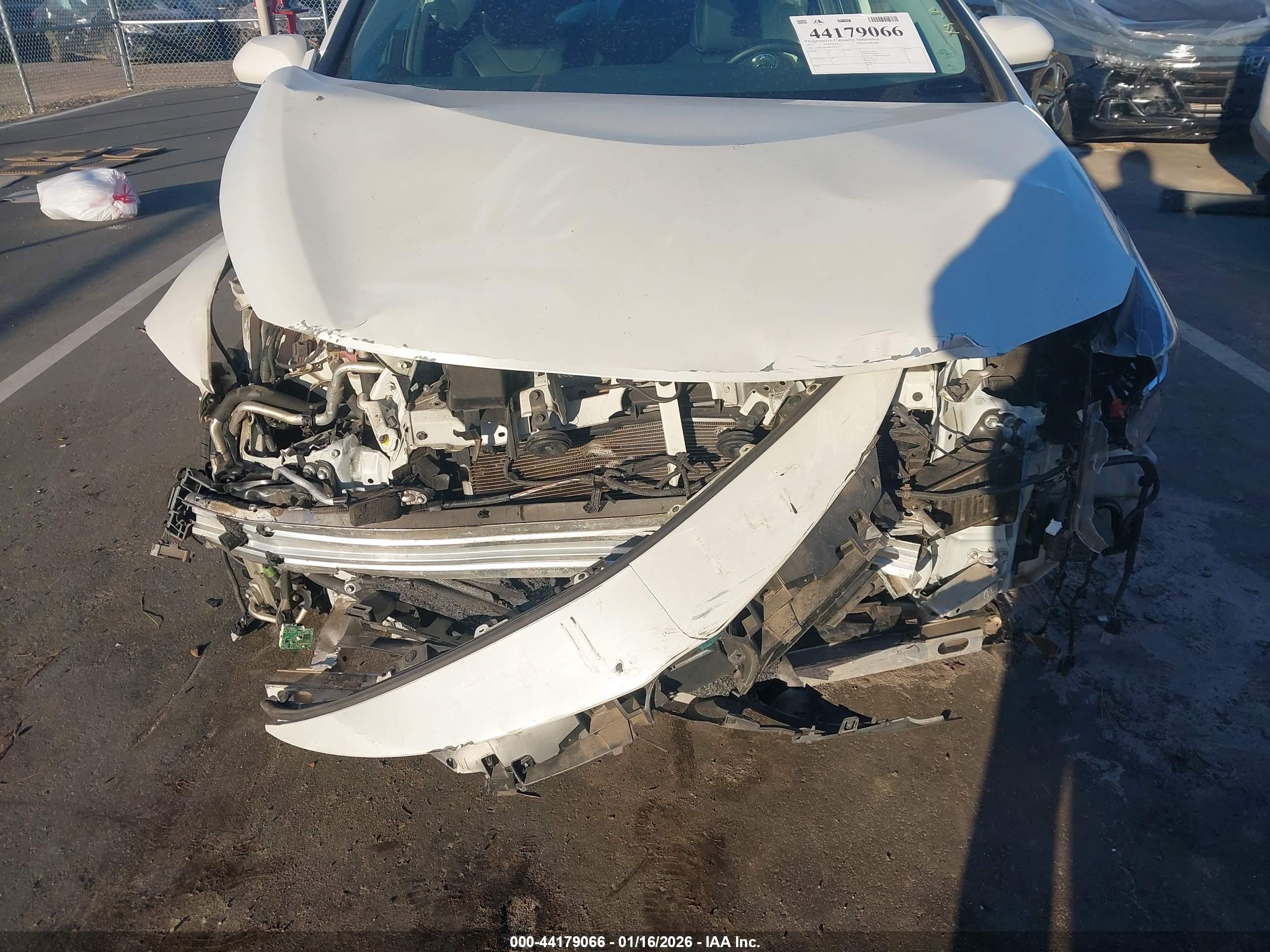TOYOTA PRIUS image 6
