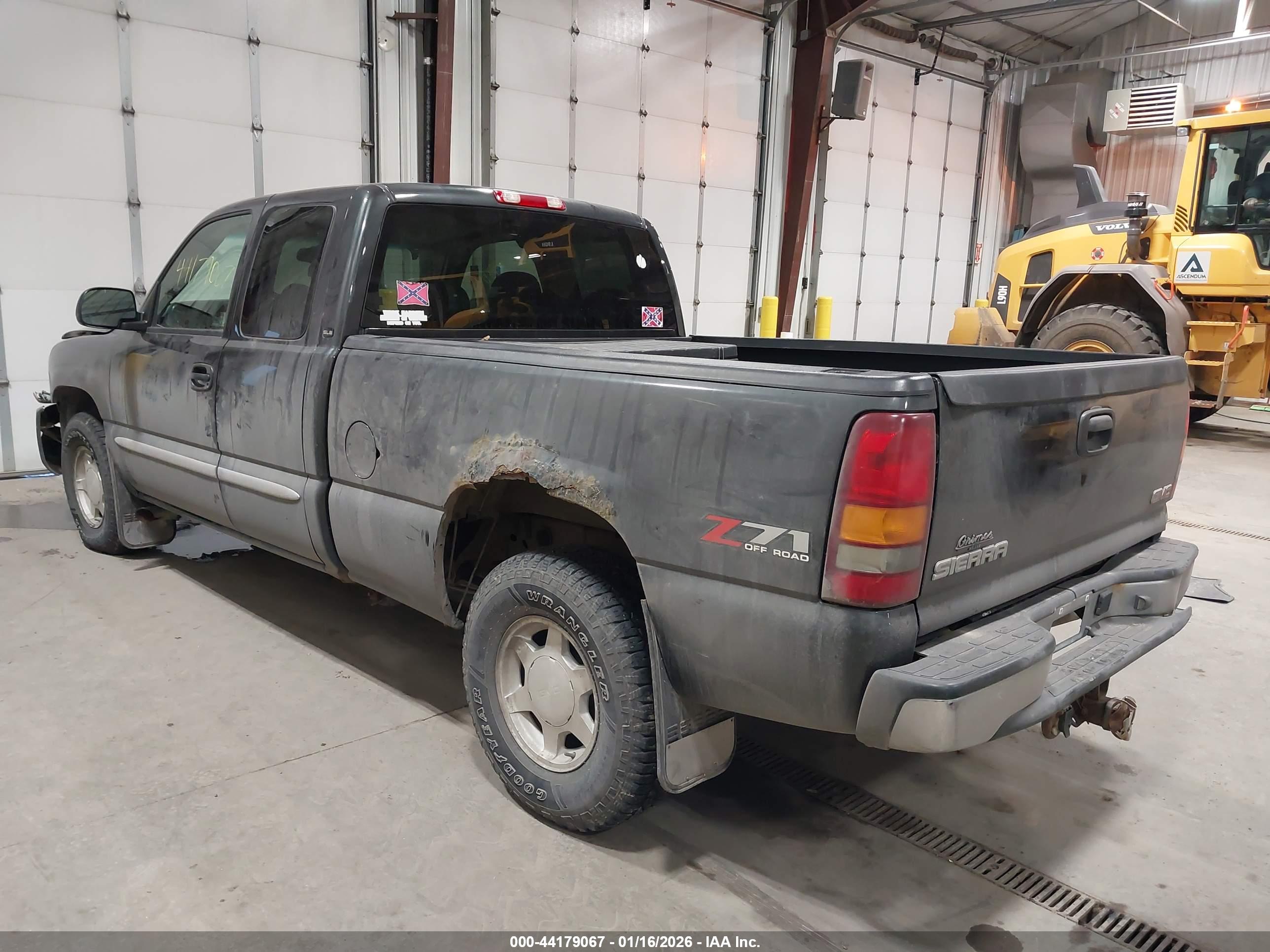 GMC SIERRA image 3