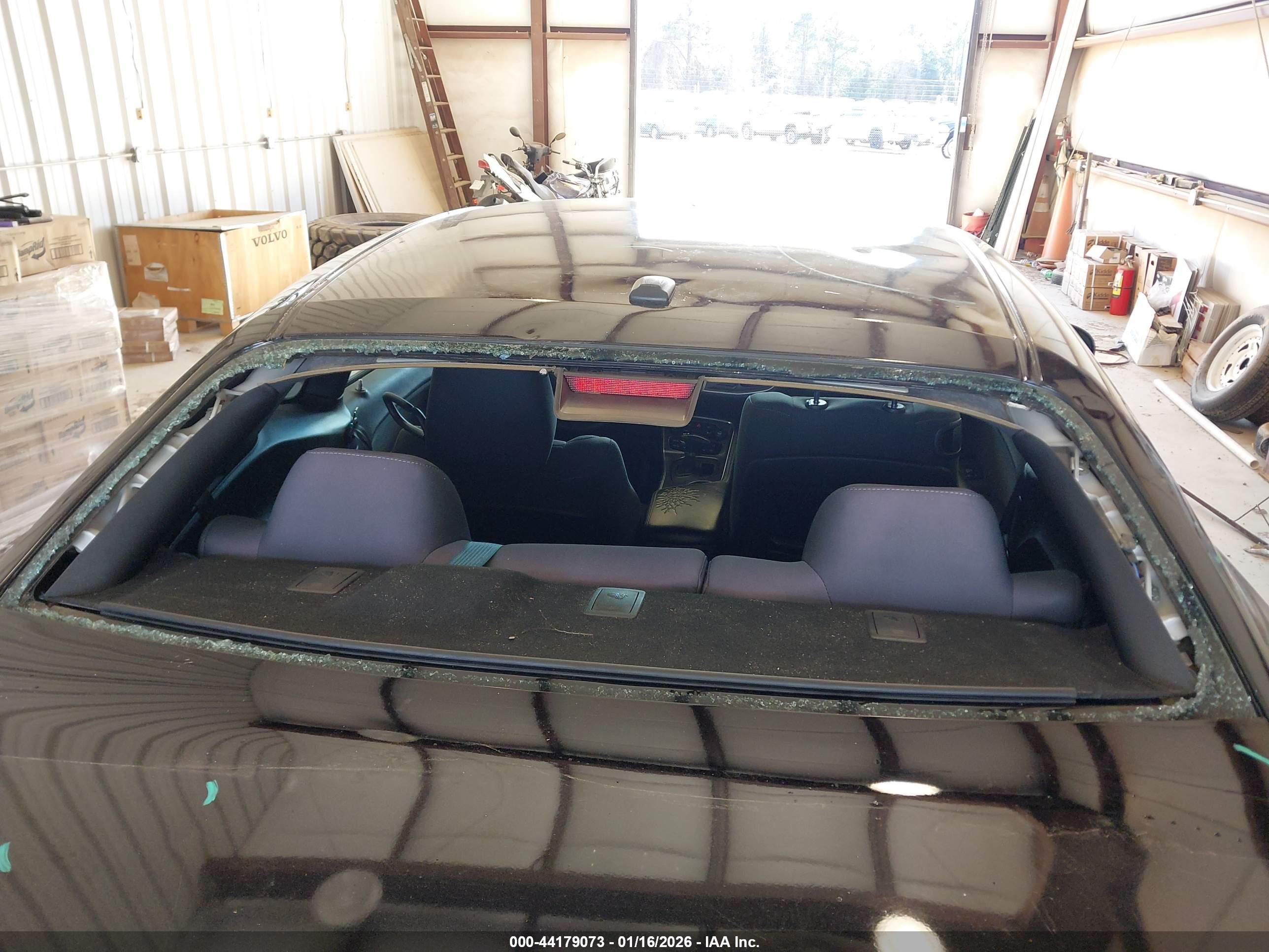 DODGE CHALLENGER image 6