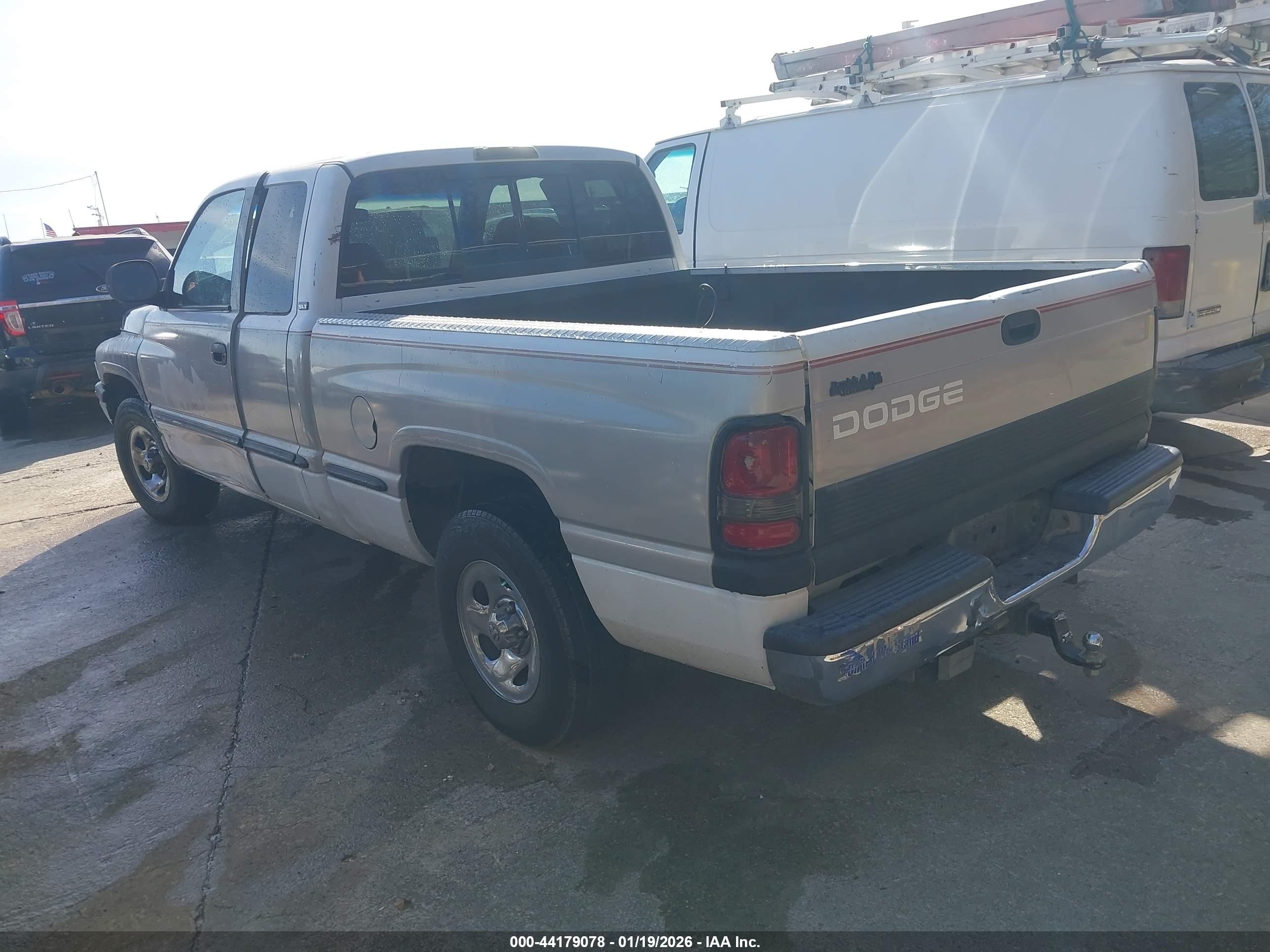 DODGE RAM image 3