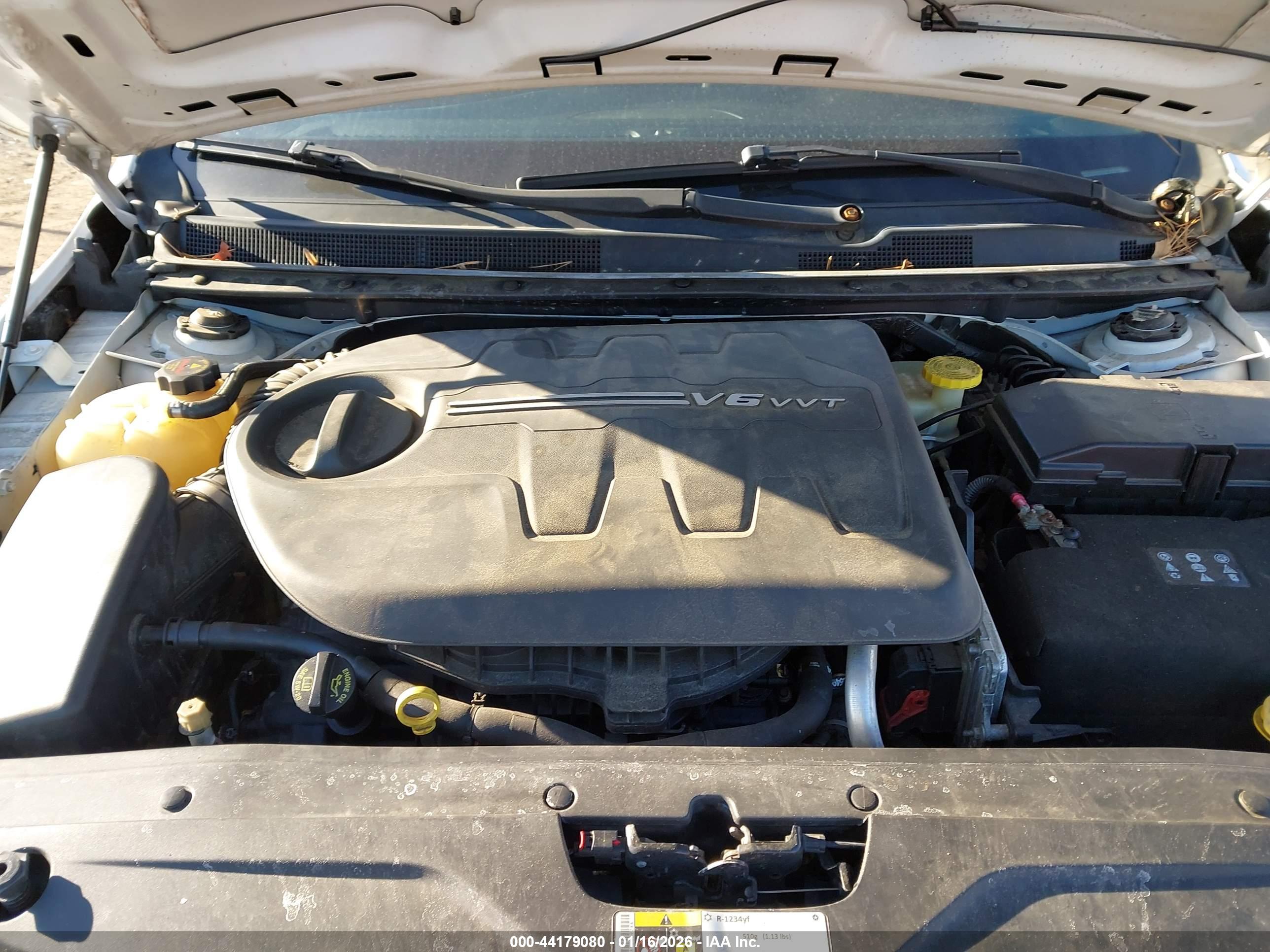 CHRYSLER 200 image 10