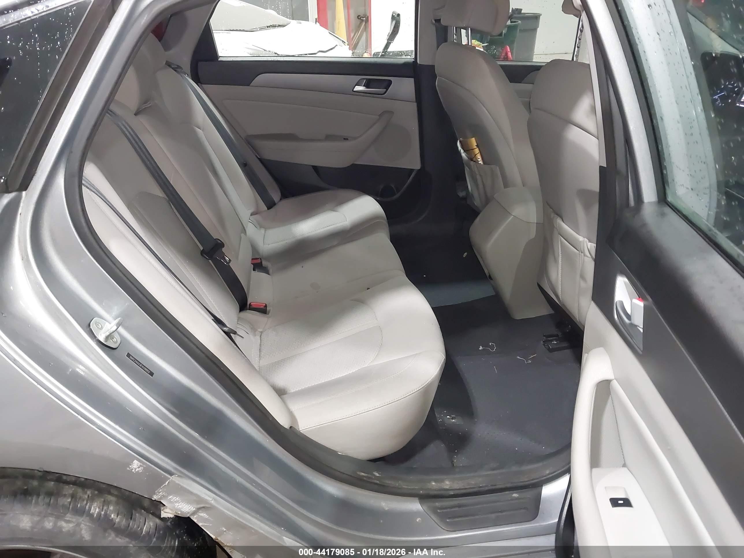 HYUNDAI SONATA image 8