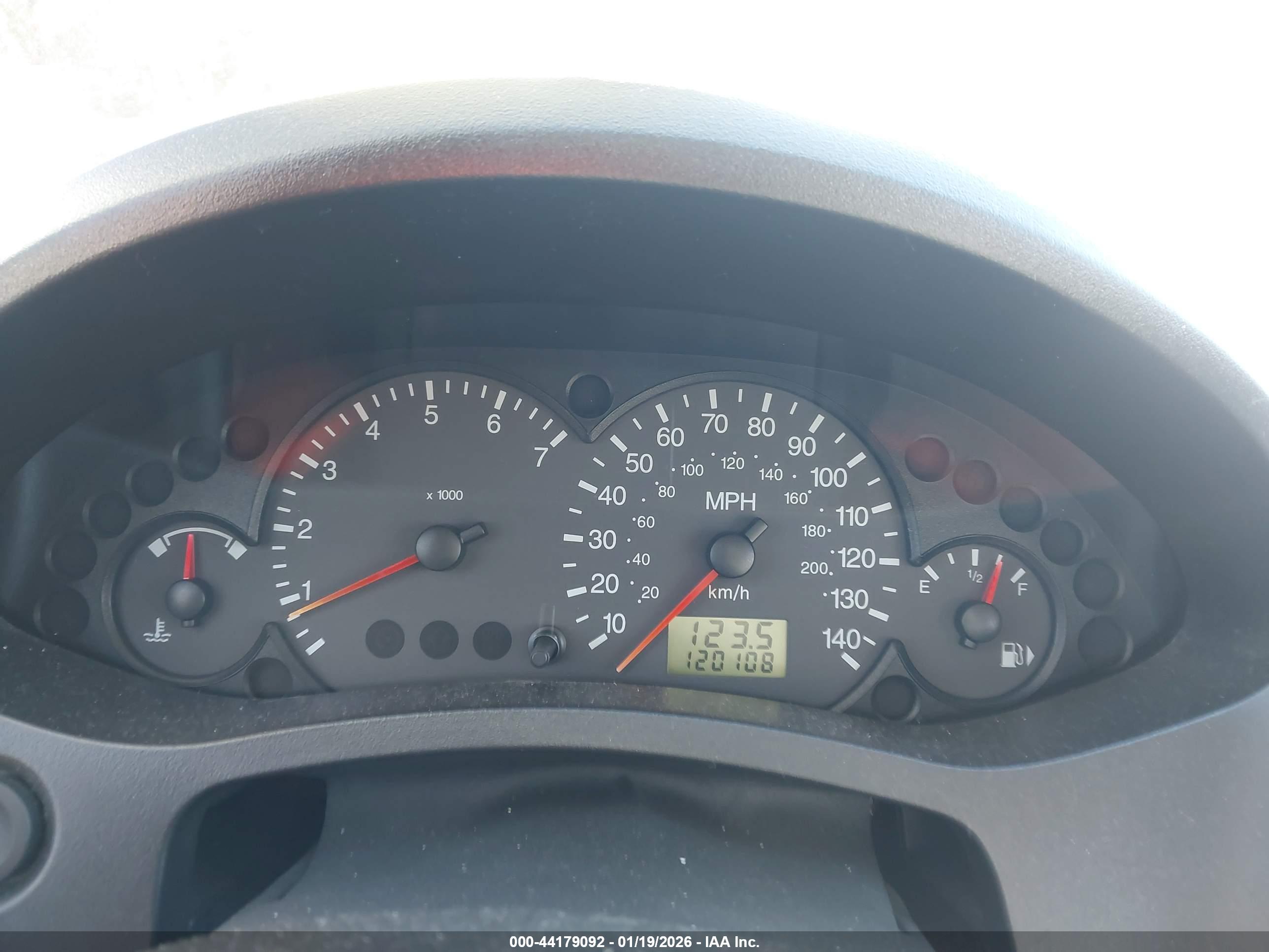 FORD FOCUS image 7