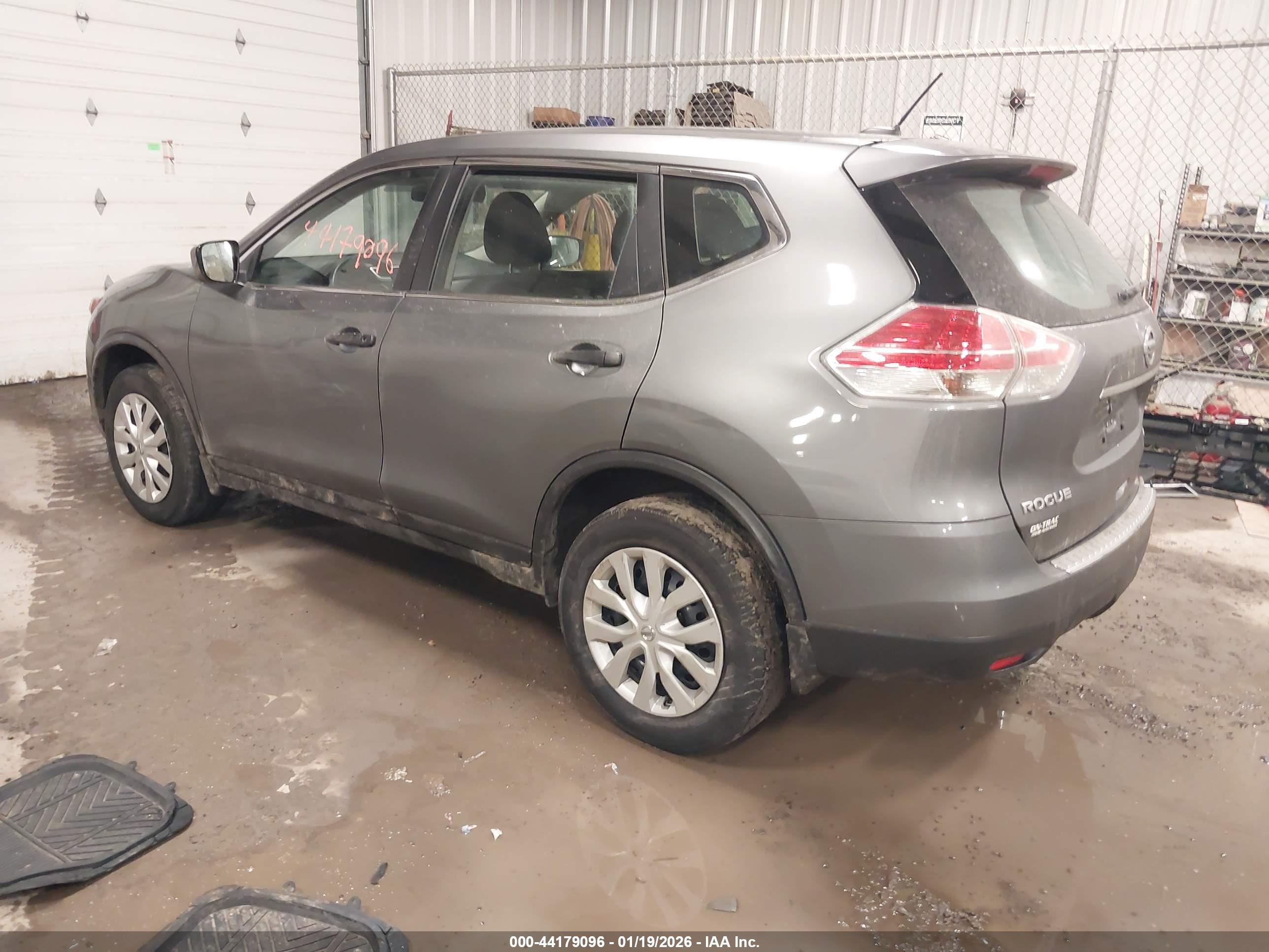 NISSAN ROGUE image 3