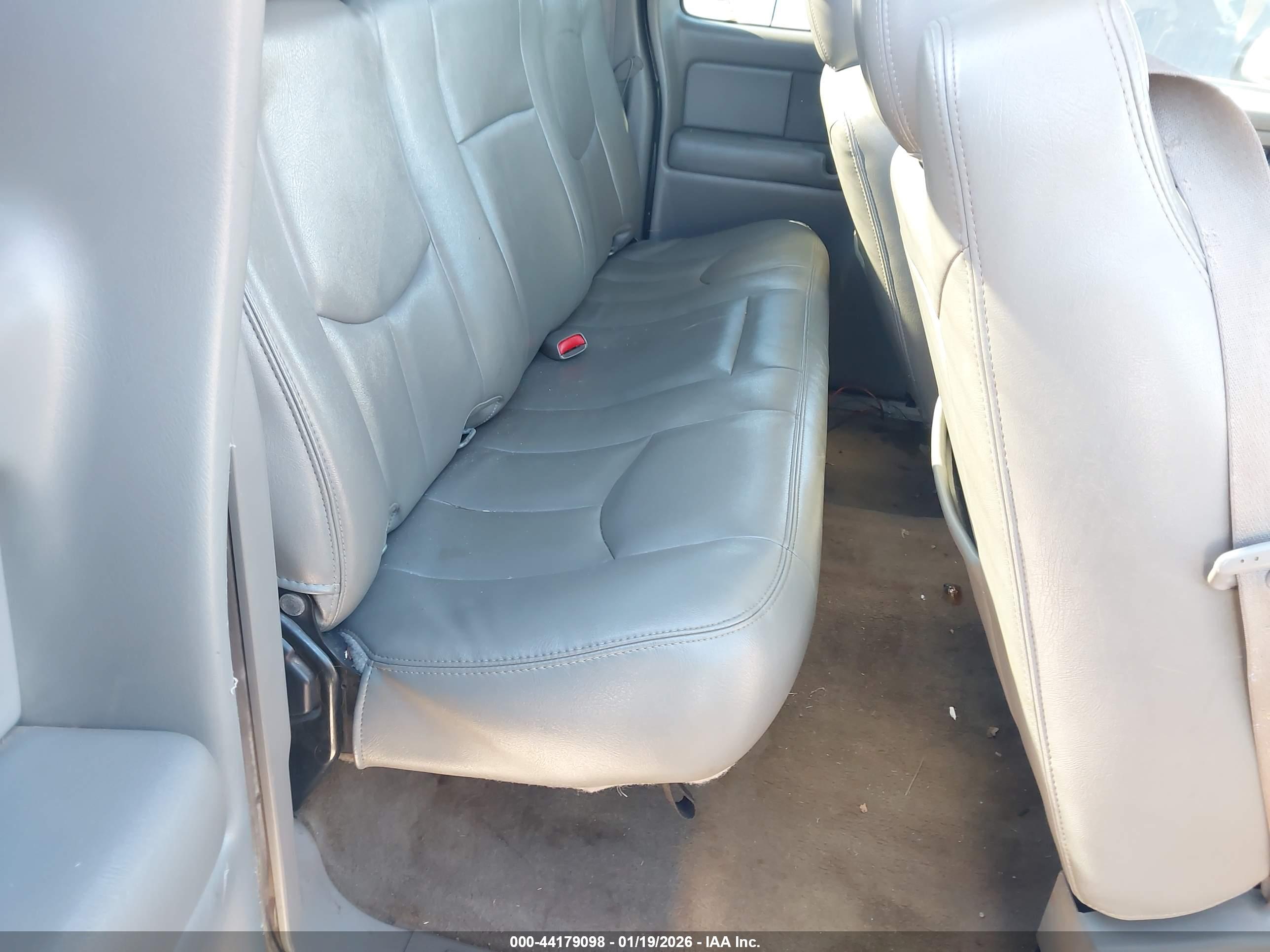 GMC SIERRA image 8