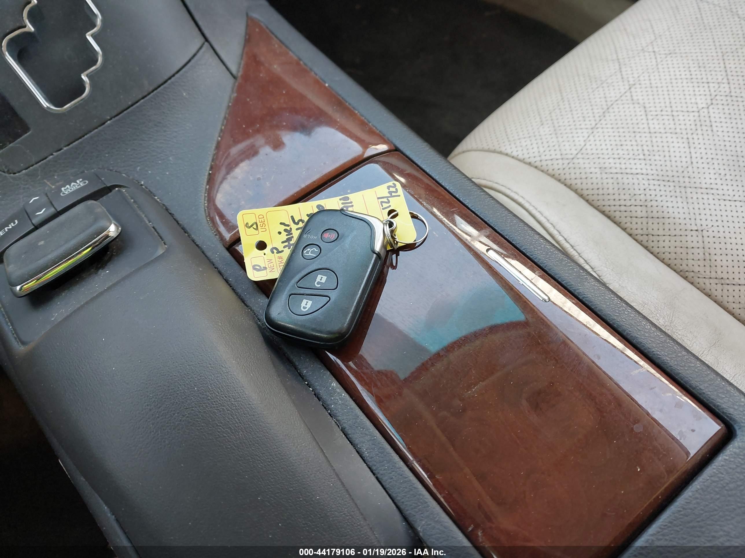 LEXUS RX image 11