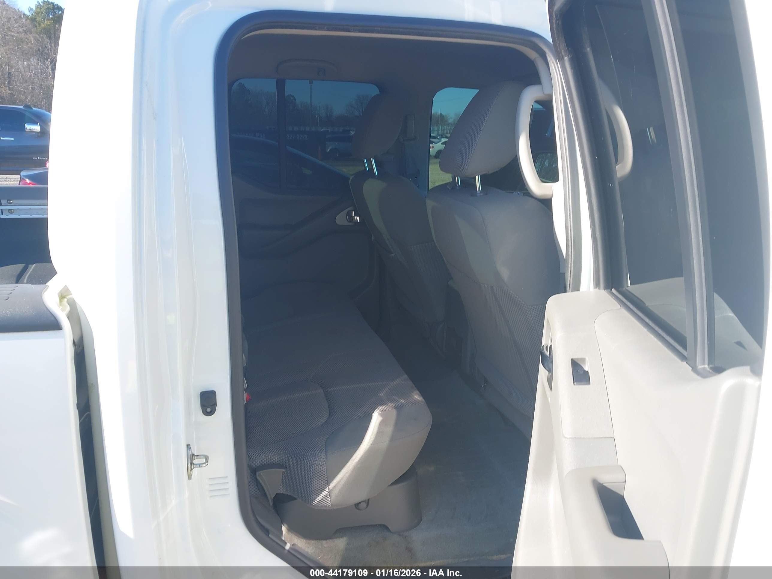 NISSAN FRONTIER image 8