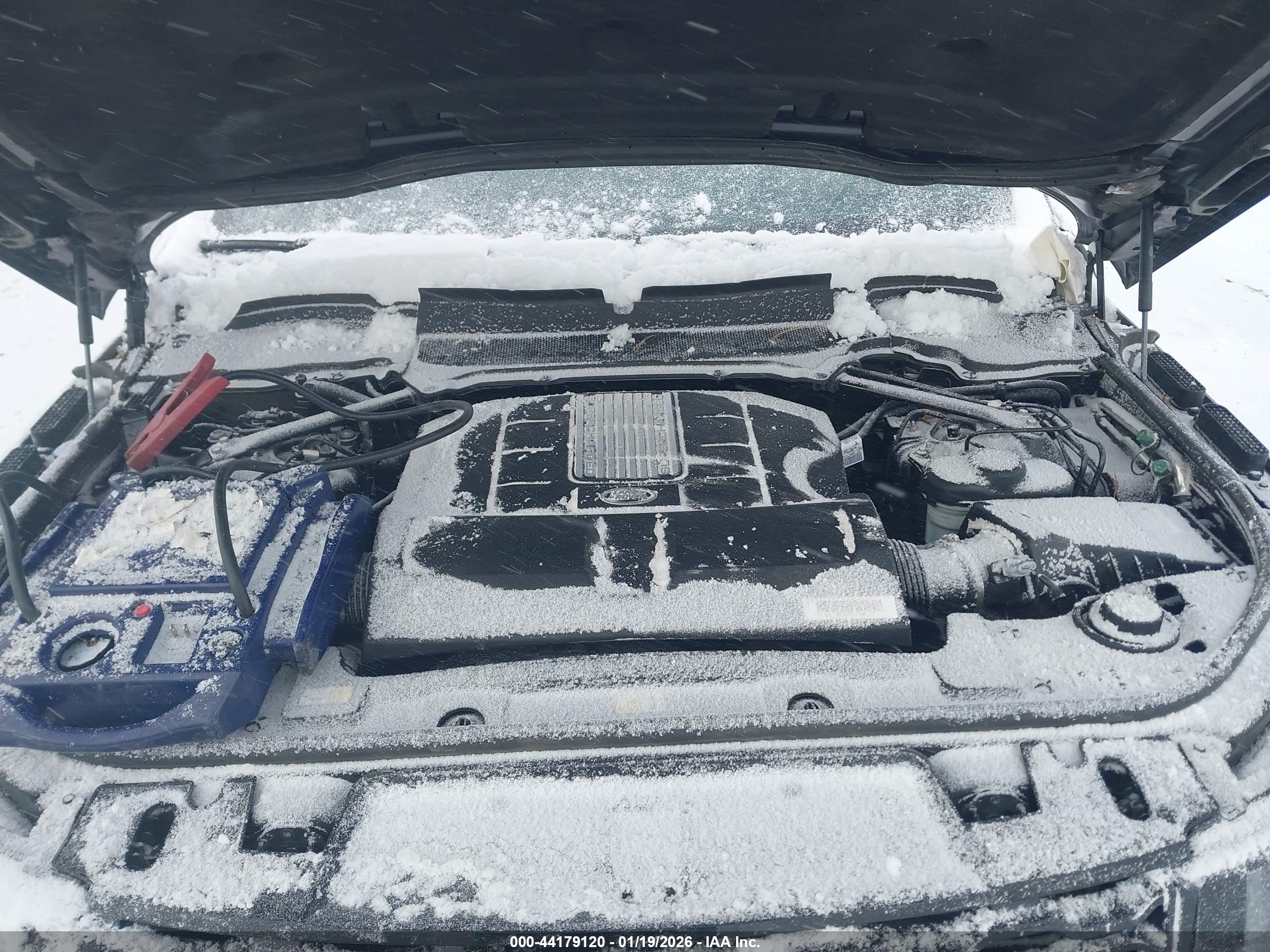 LAND ROVER image 10