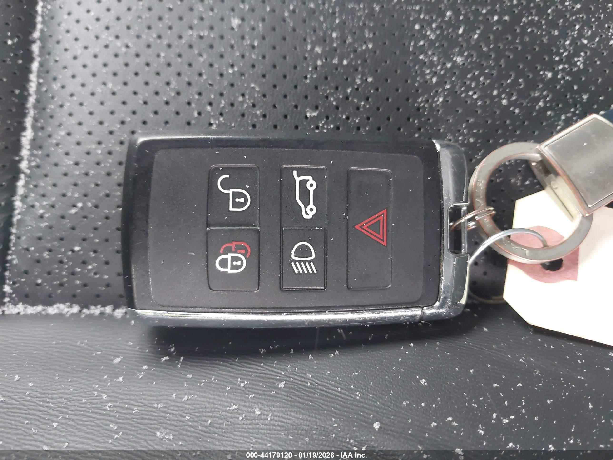 LAND ROVER image 11