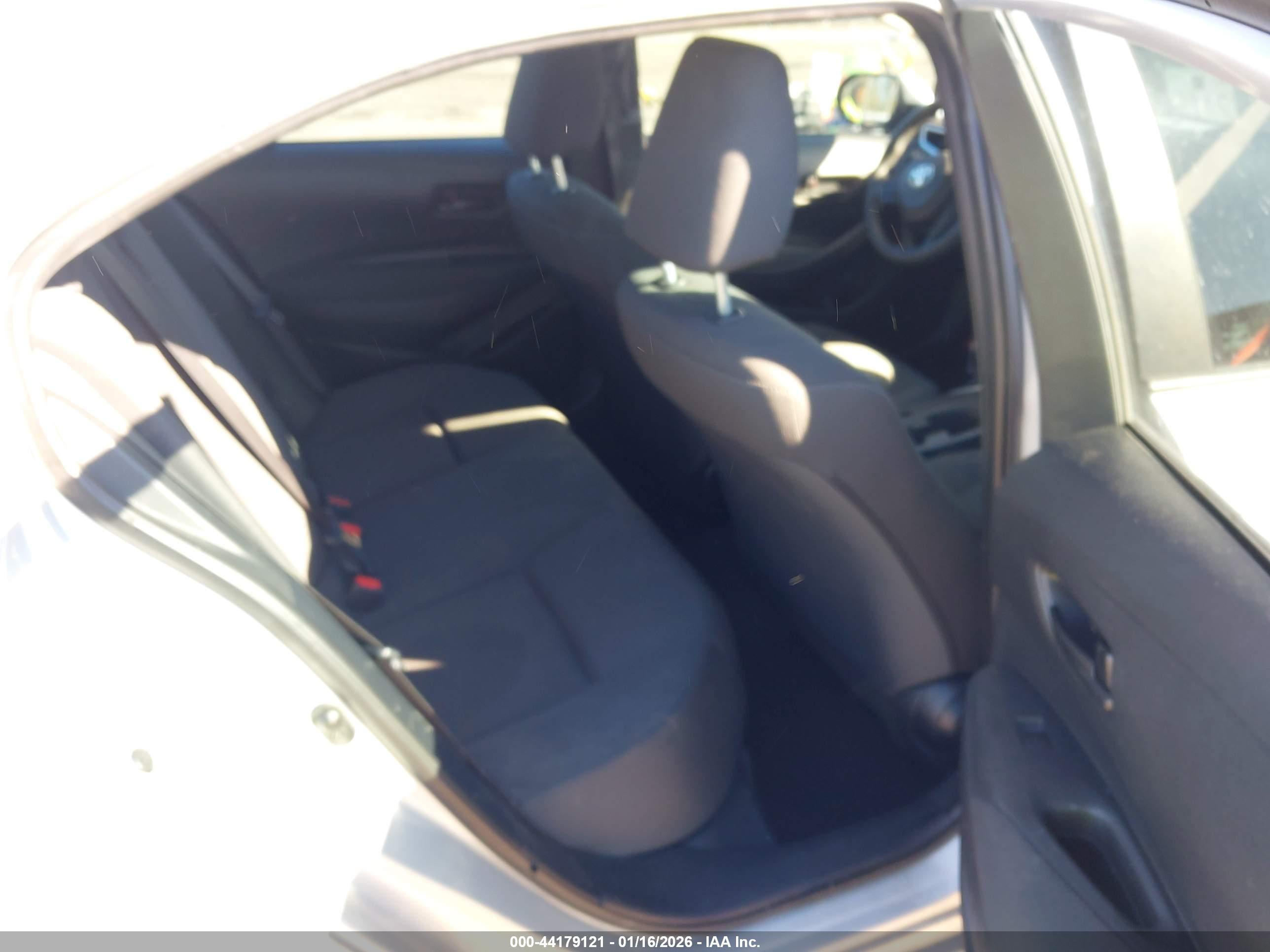 TOYOTA COROLLA image 8
