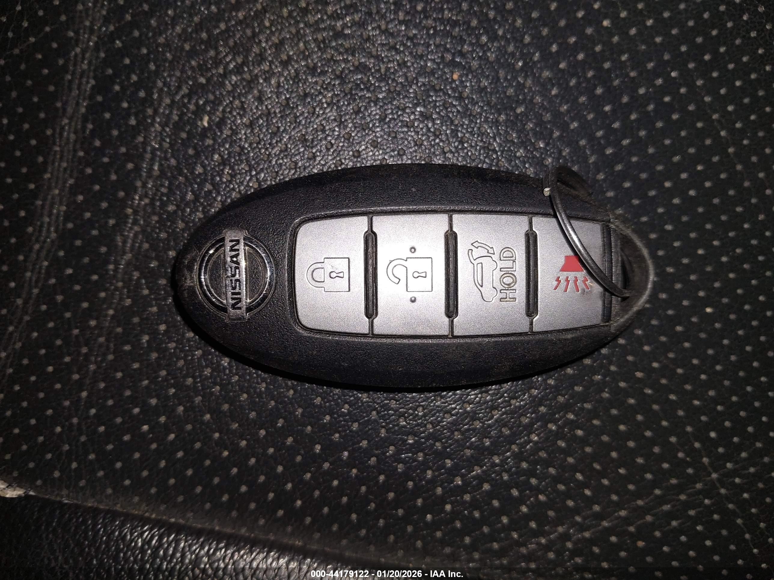 NISSAN ROGUE image 11