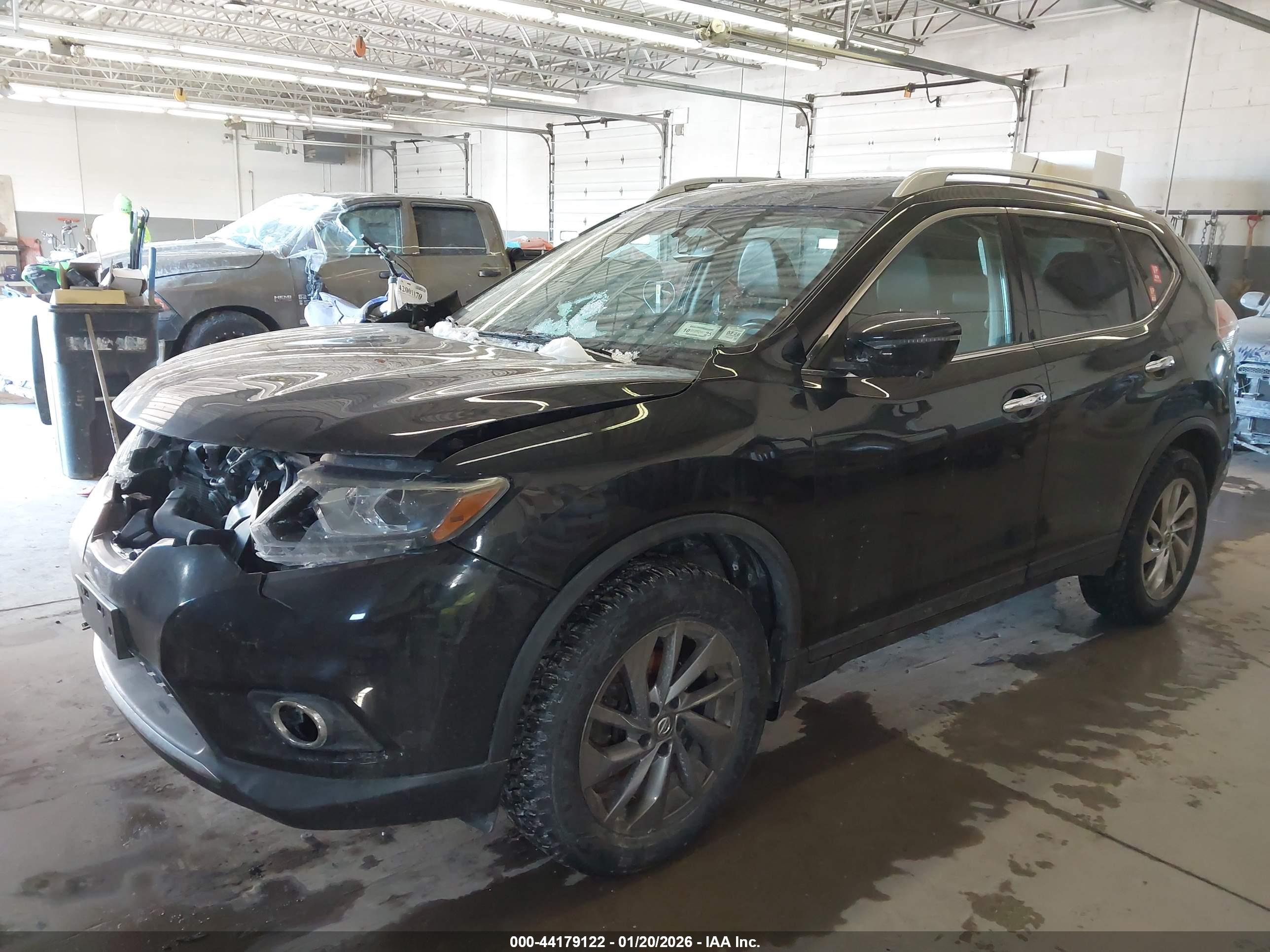 NISSAN ROGUE image 2