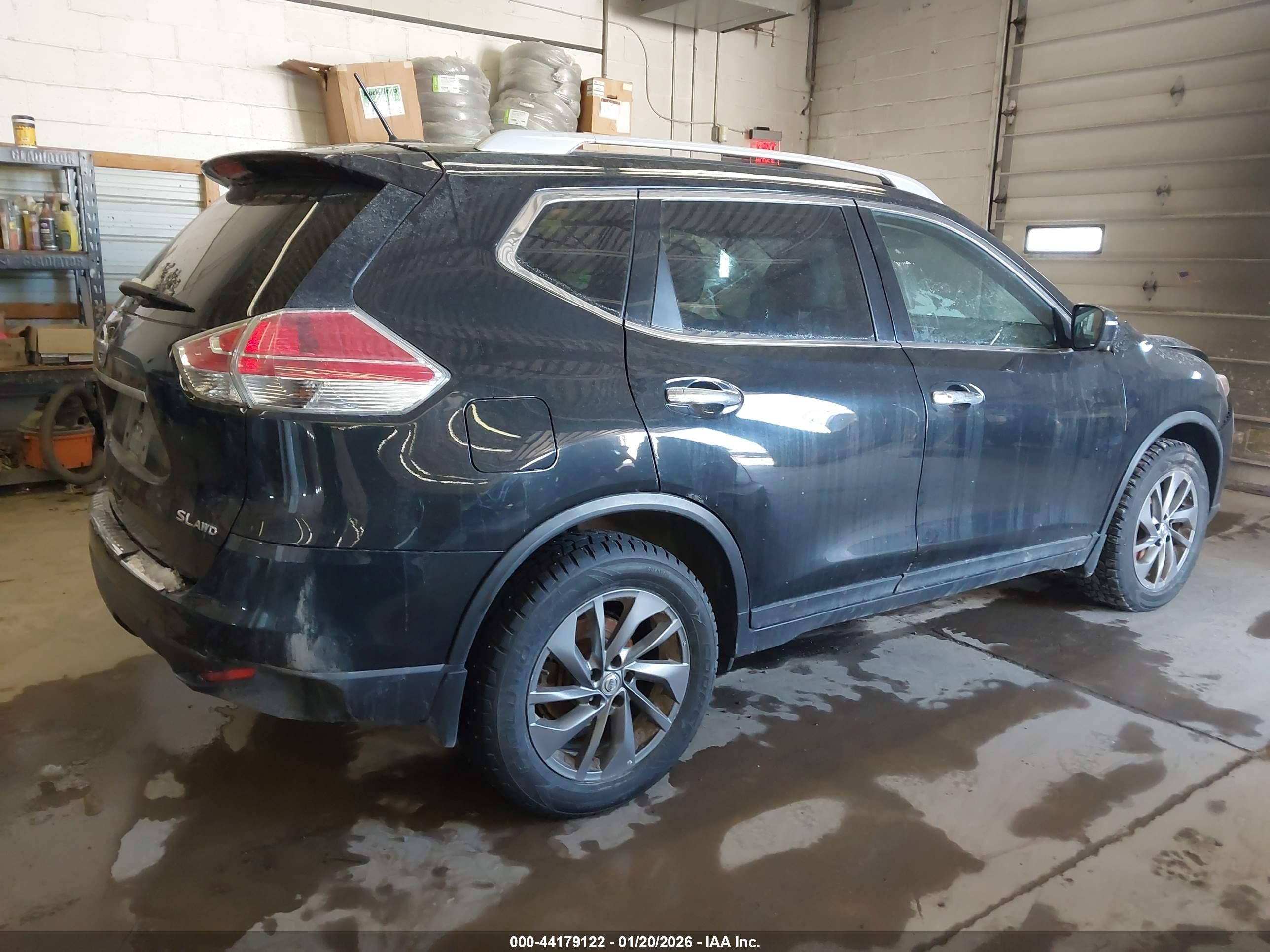 NISSAN ROGUE image 4