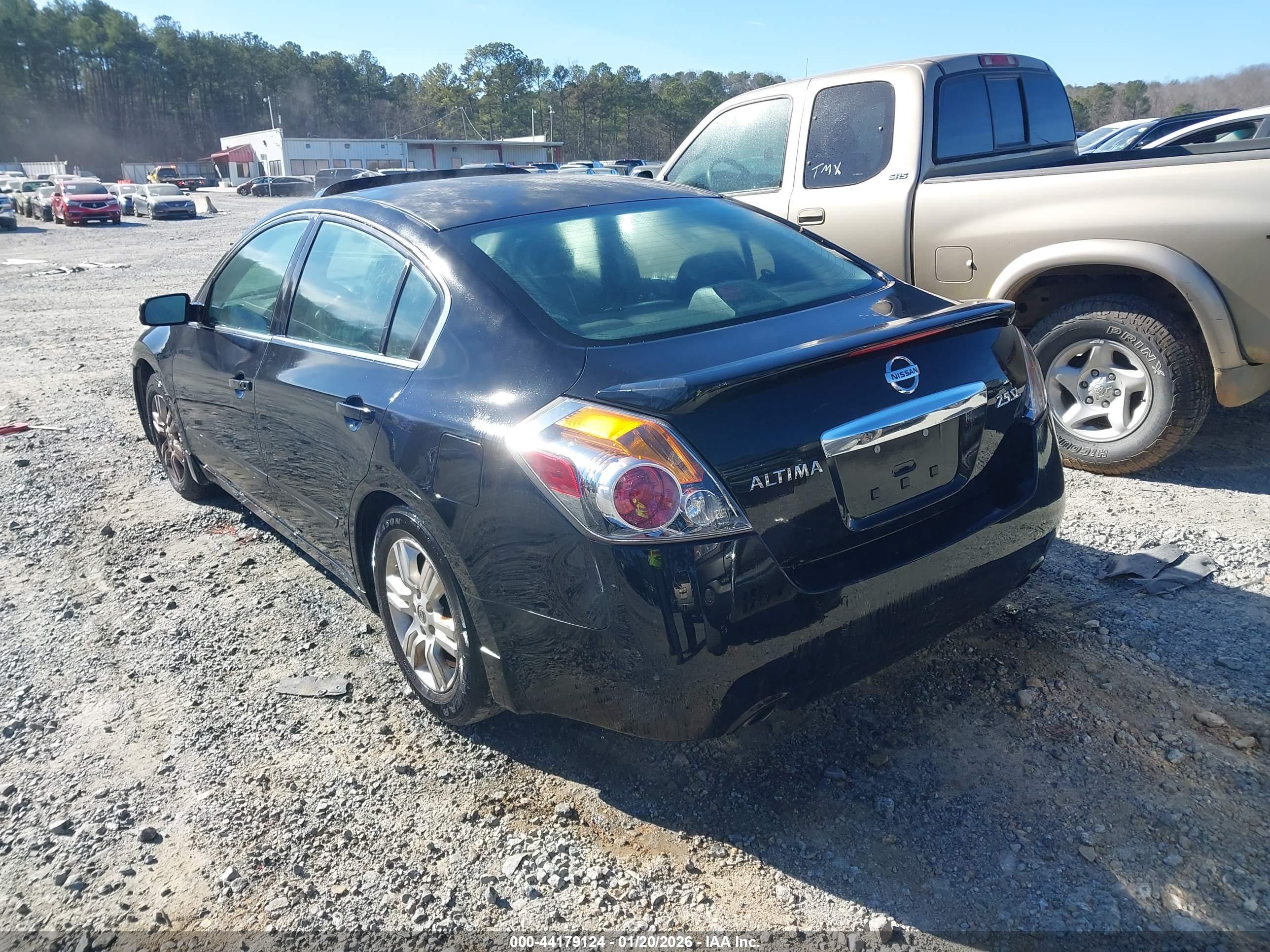 NISSAN ALTIMA image 3