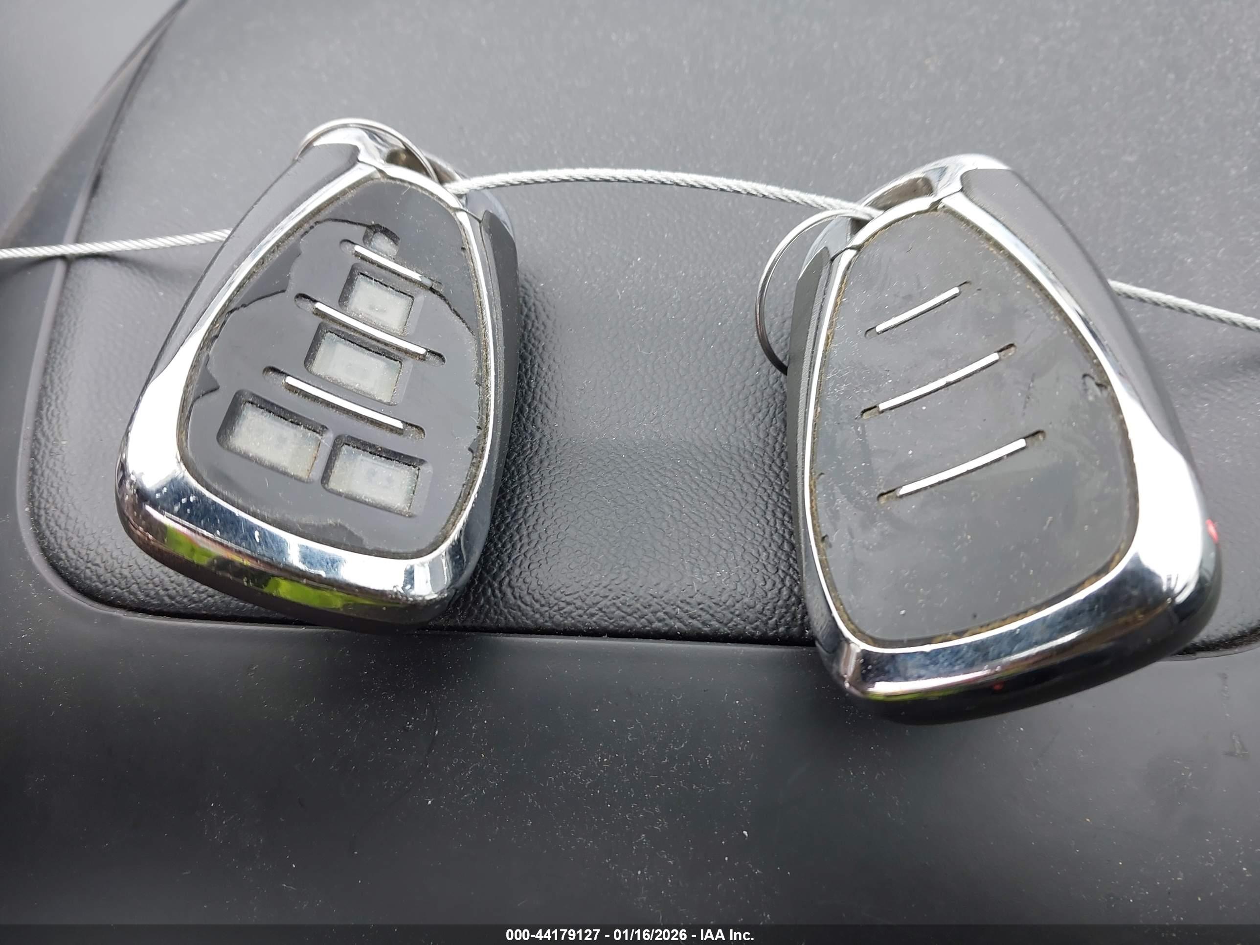 CHEVROLET EQUINOX image 11