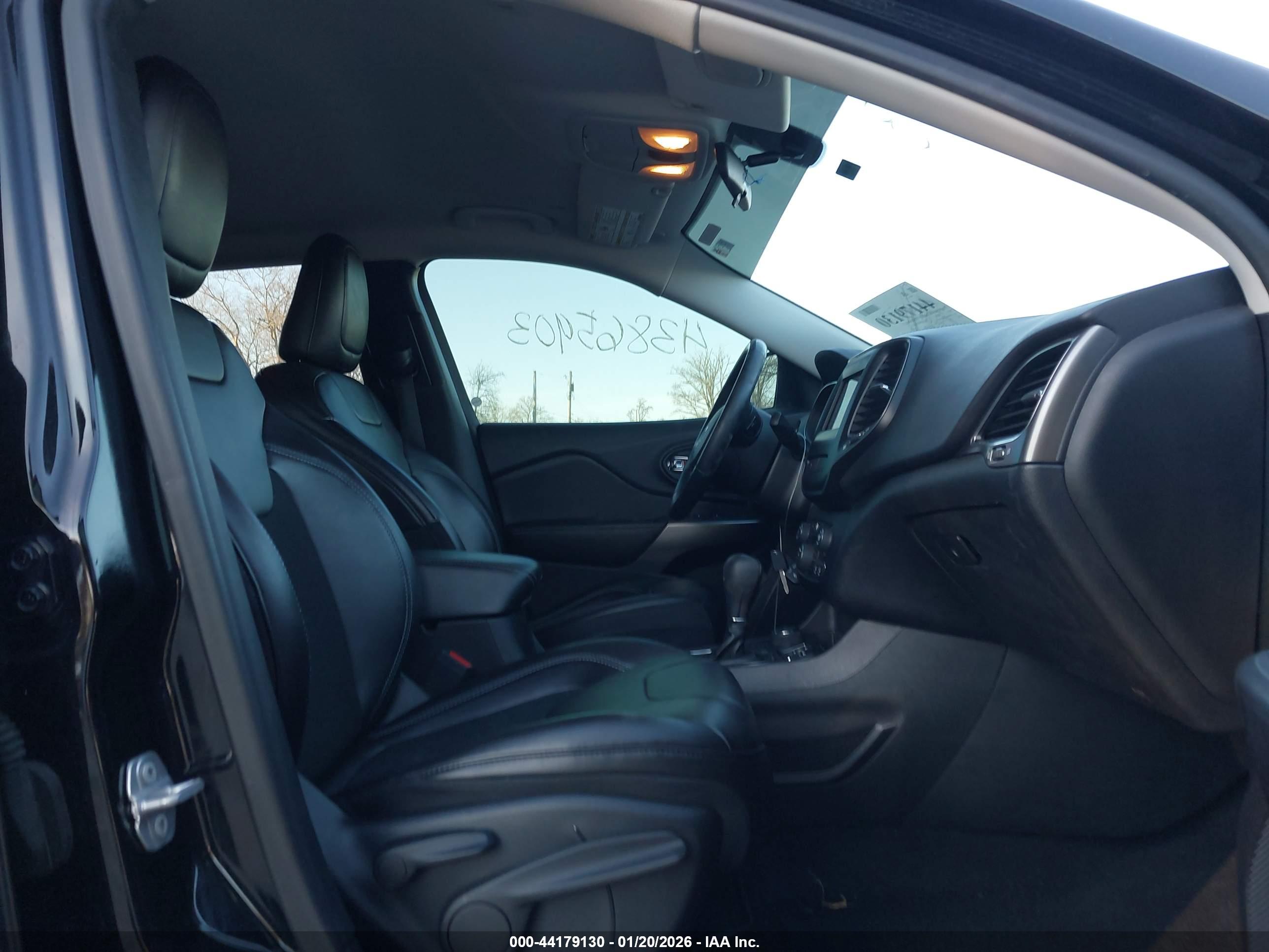 JEEP CHEROKEE image 5