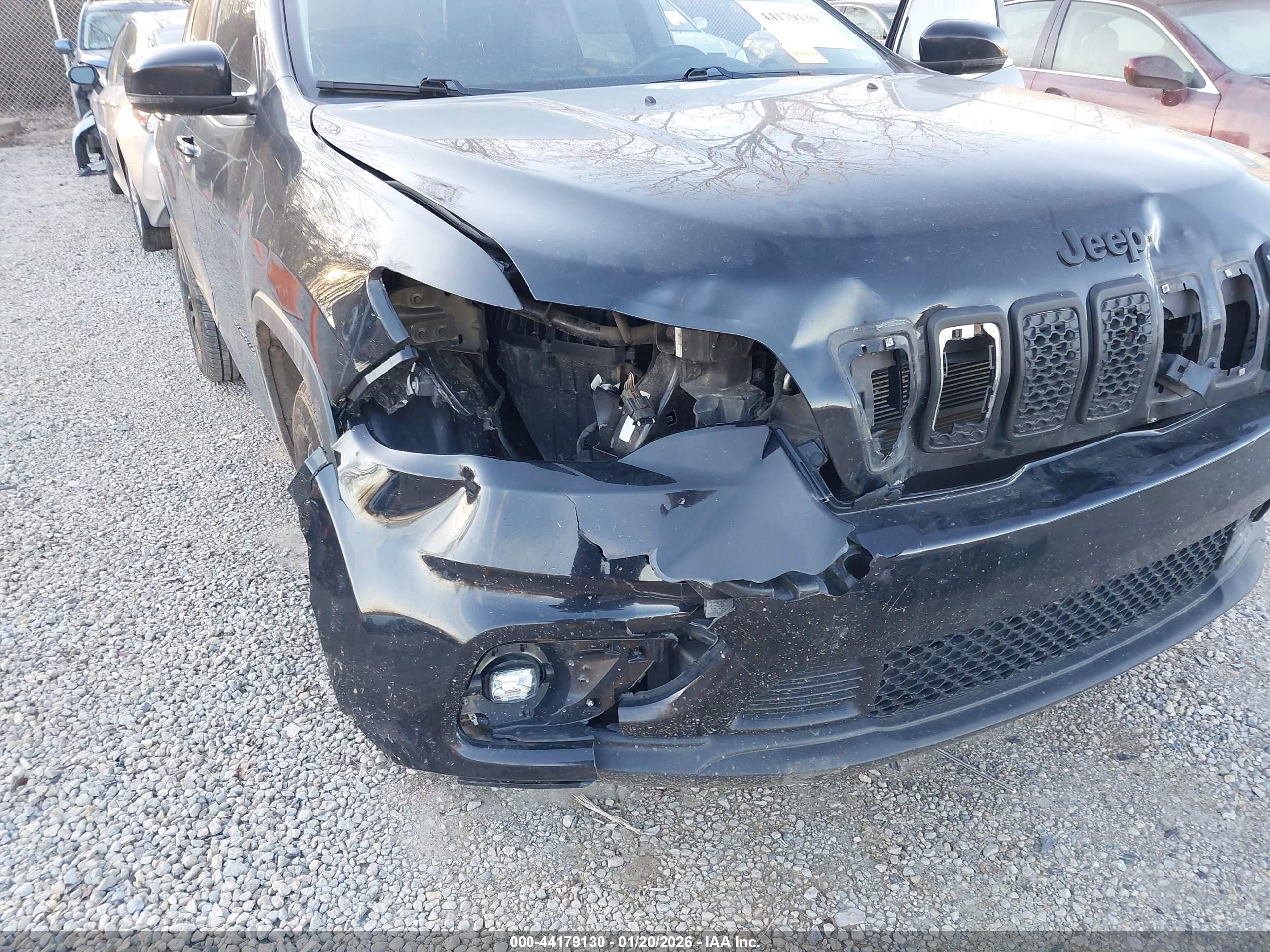 JEEP CHEROKEE image 6