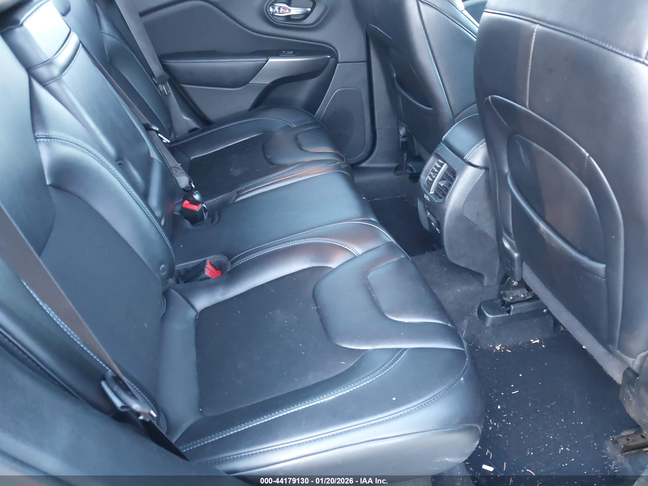 JEEP CHEROKEE image 8