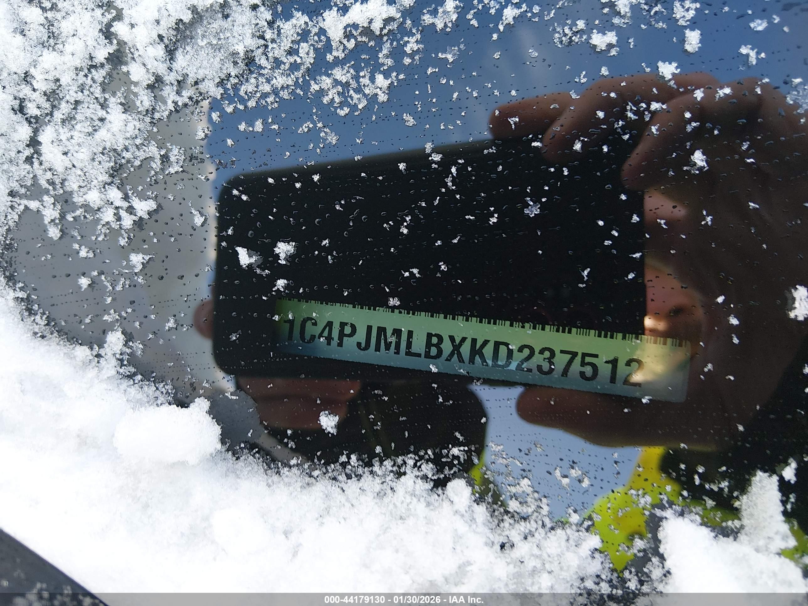 JEEP CHEROKEE image 9