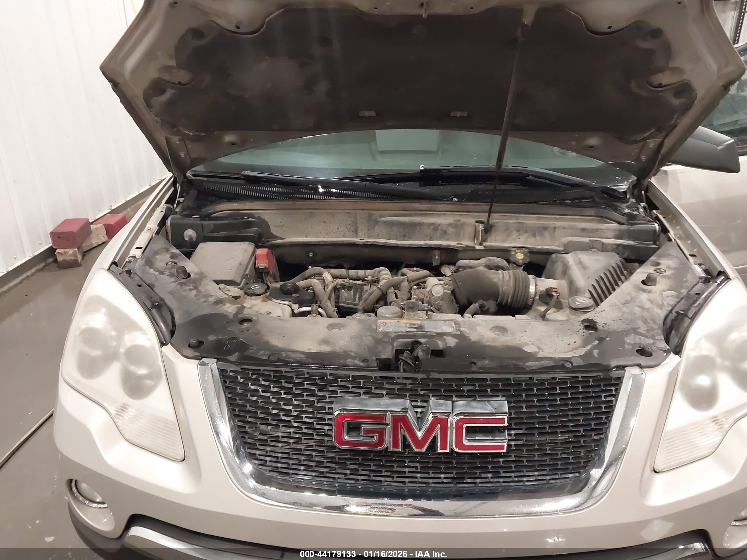 GMC ACADIA image 10