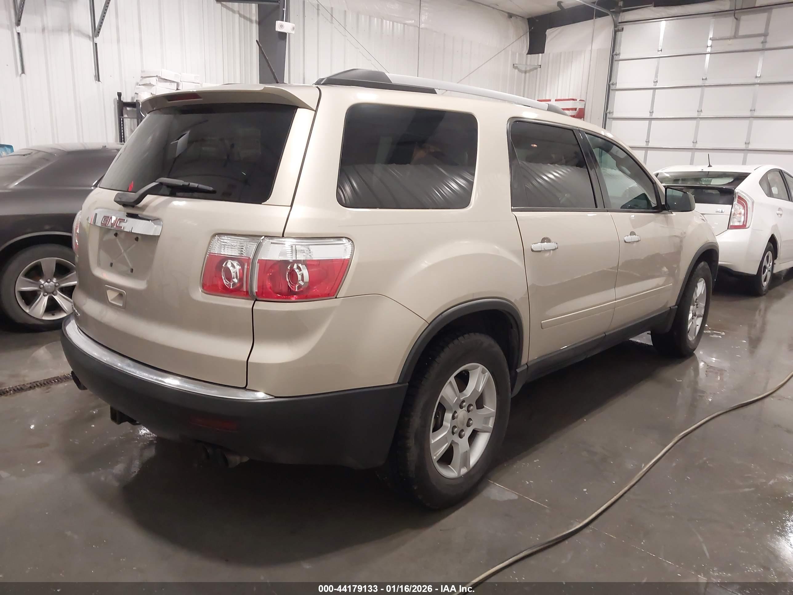 GMC ACADIA image 4