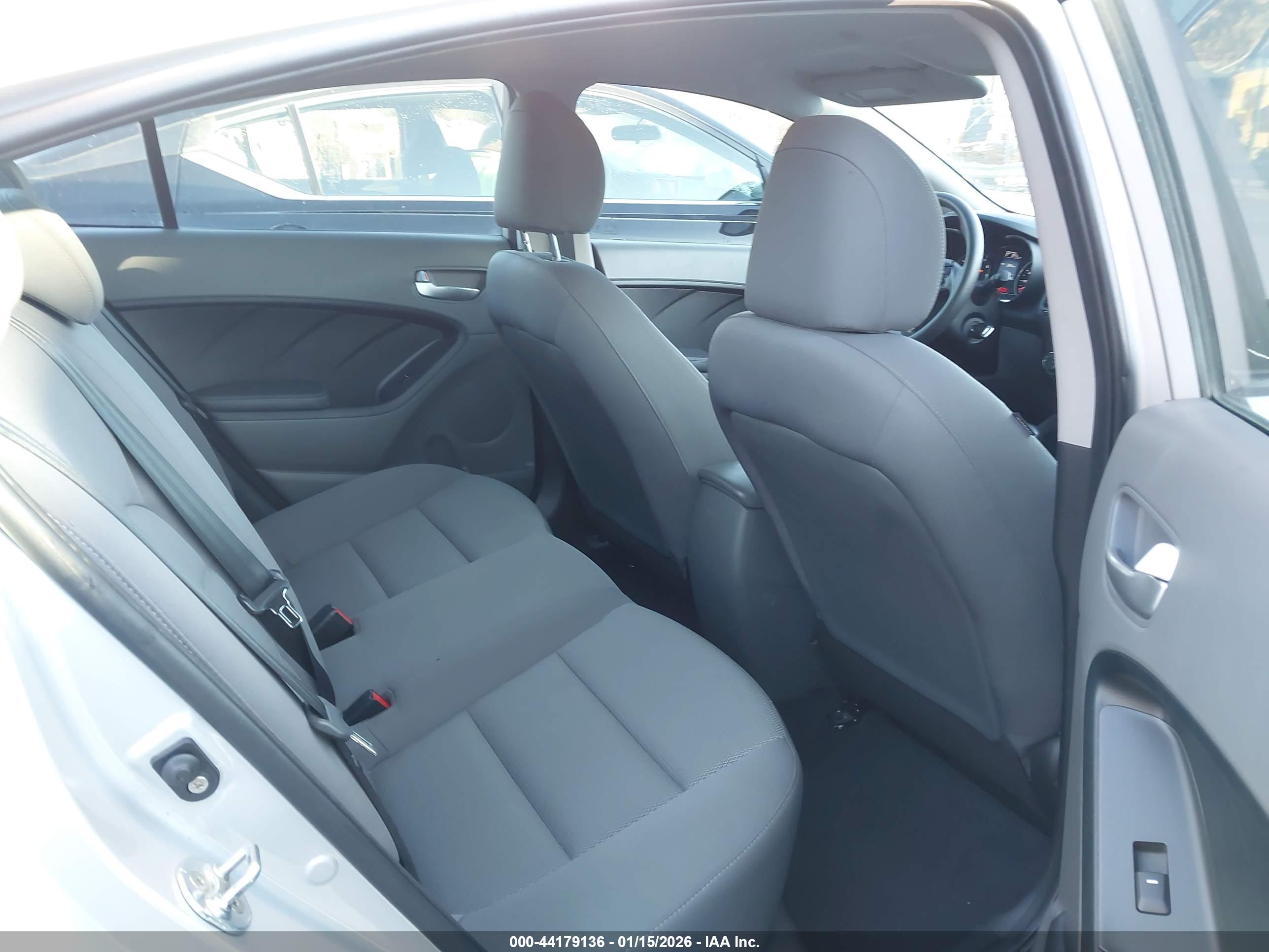 KIA FORTE image 8