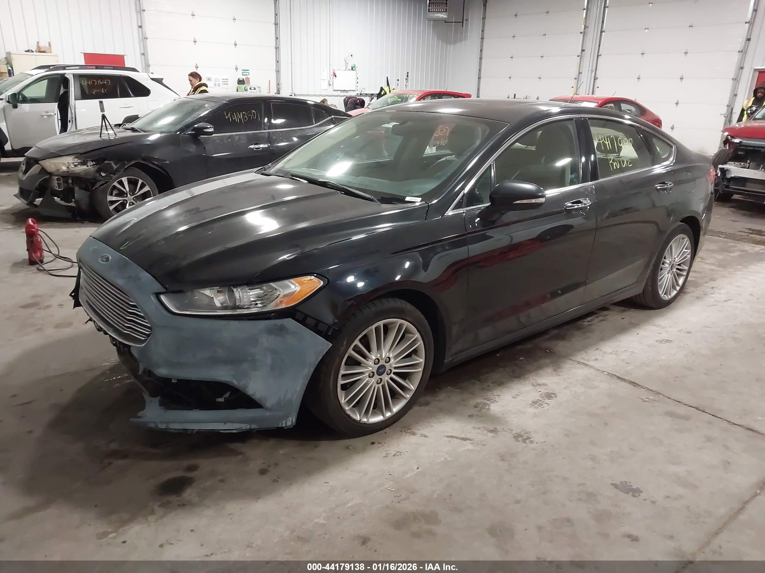 FORD FUSION image 2