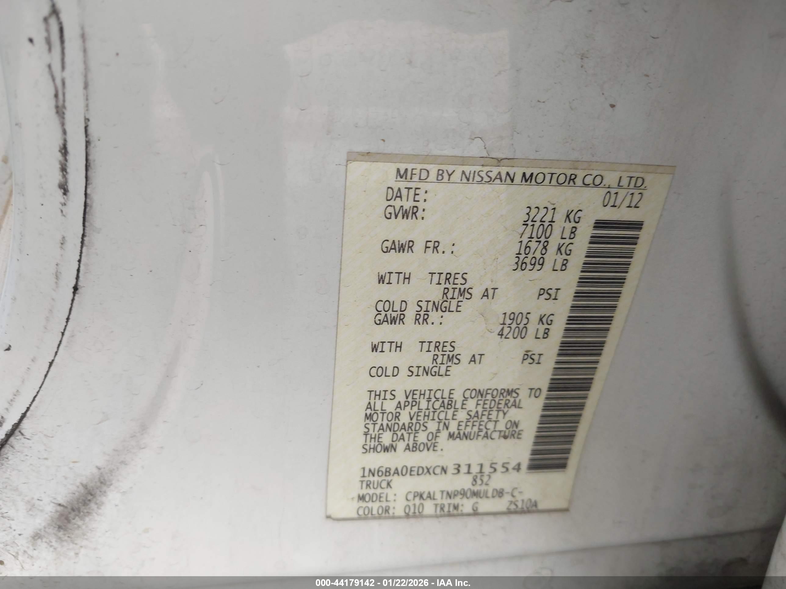 NISSAN TITAN image 9