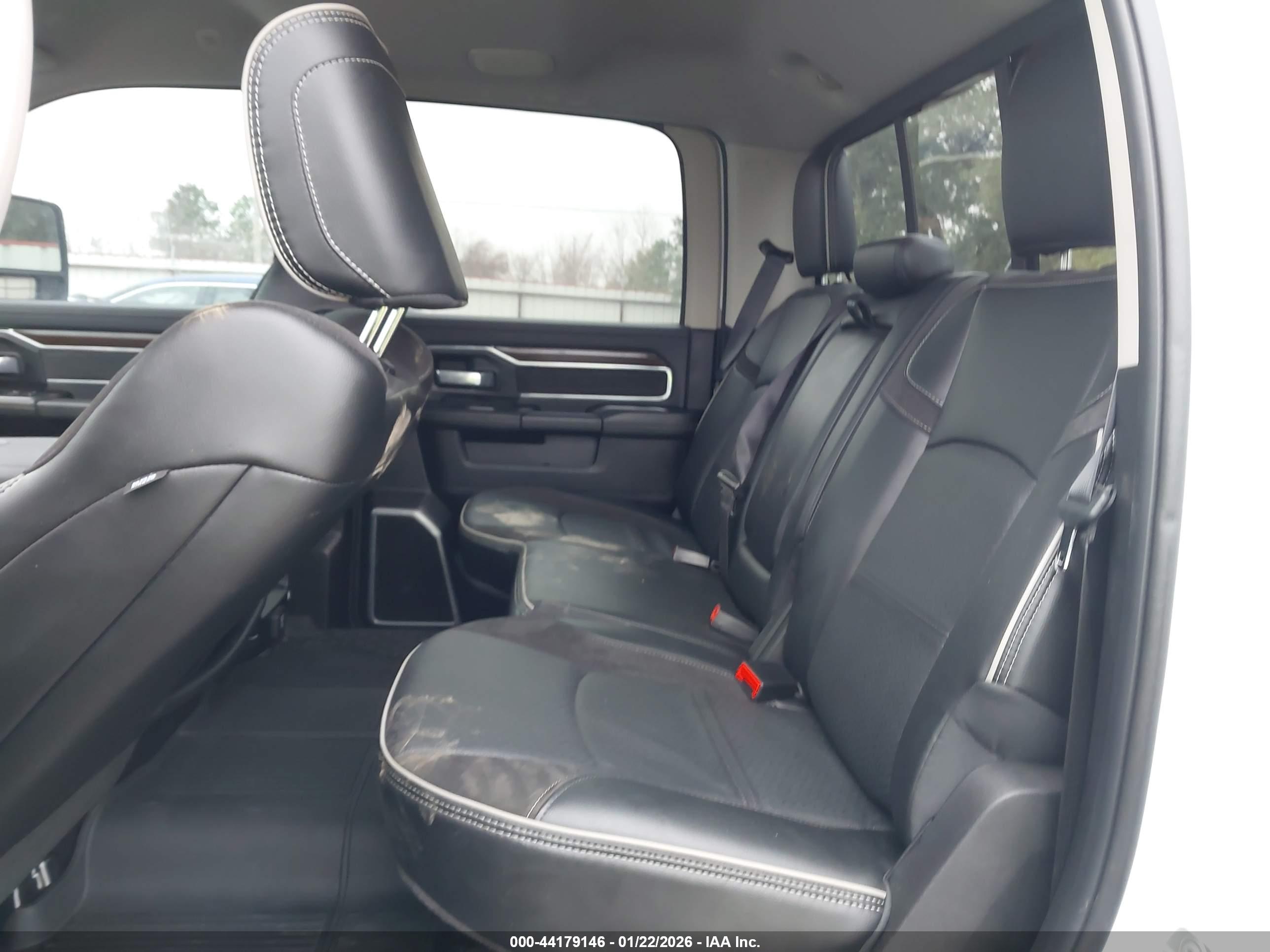 RAM 3500 image 7