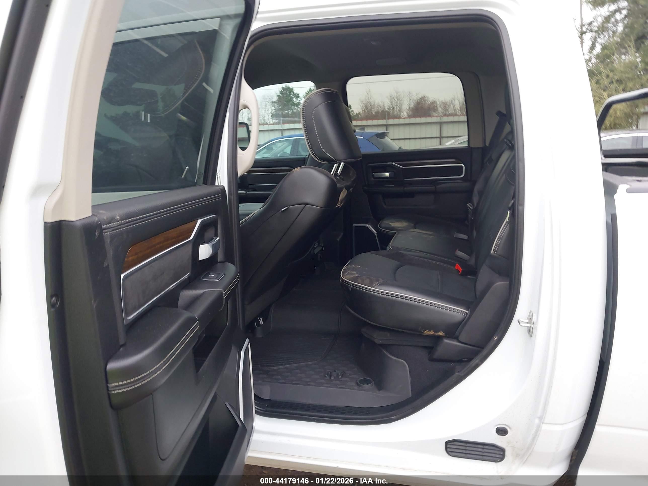 RAM 3500 image 8