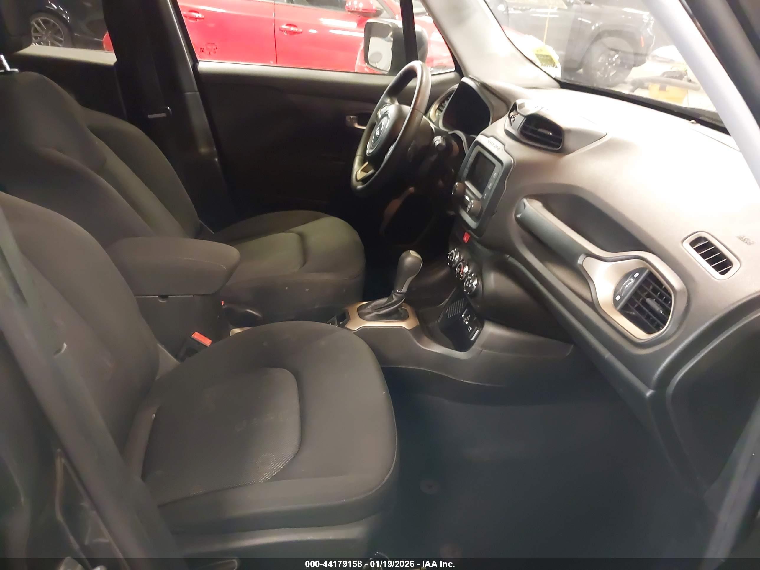 JEEP RENEGADE image 5