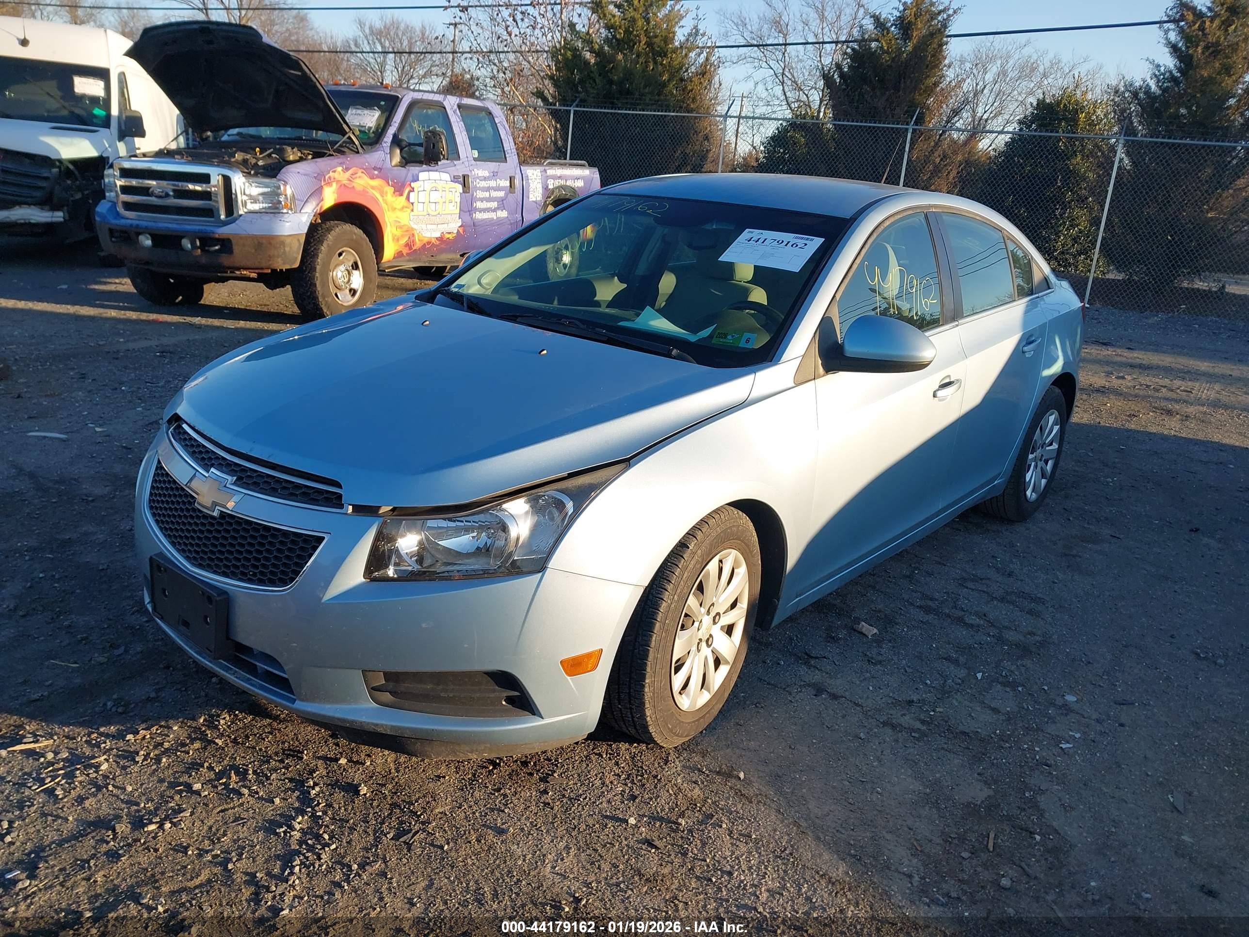 CHEVROLET CRUZE image 2