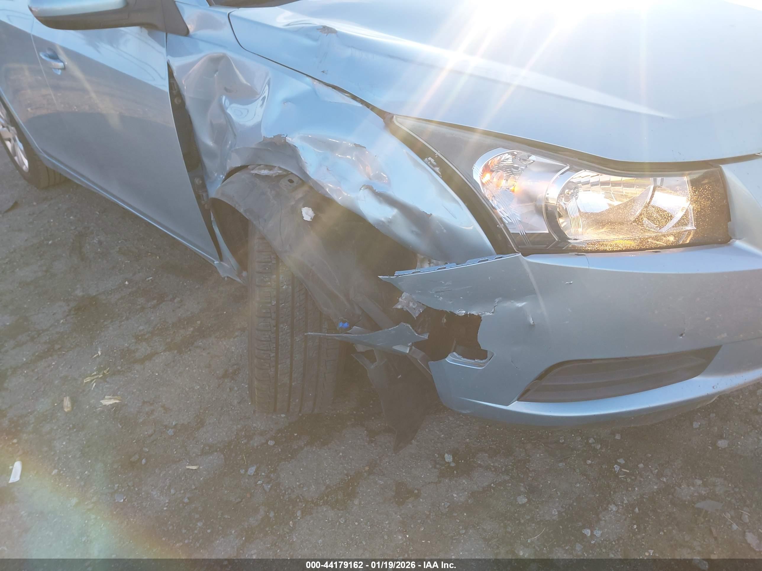 CHEVROLET CRUZE image 6