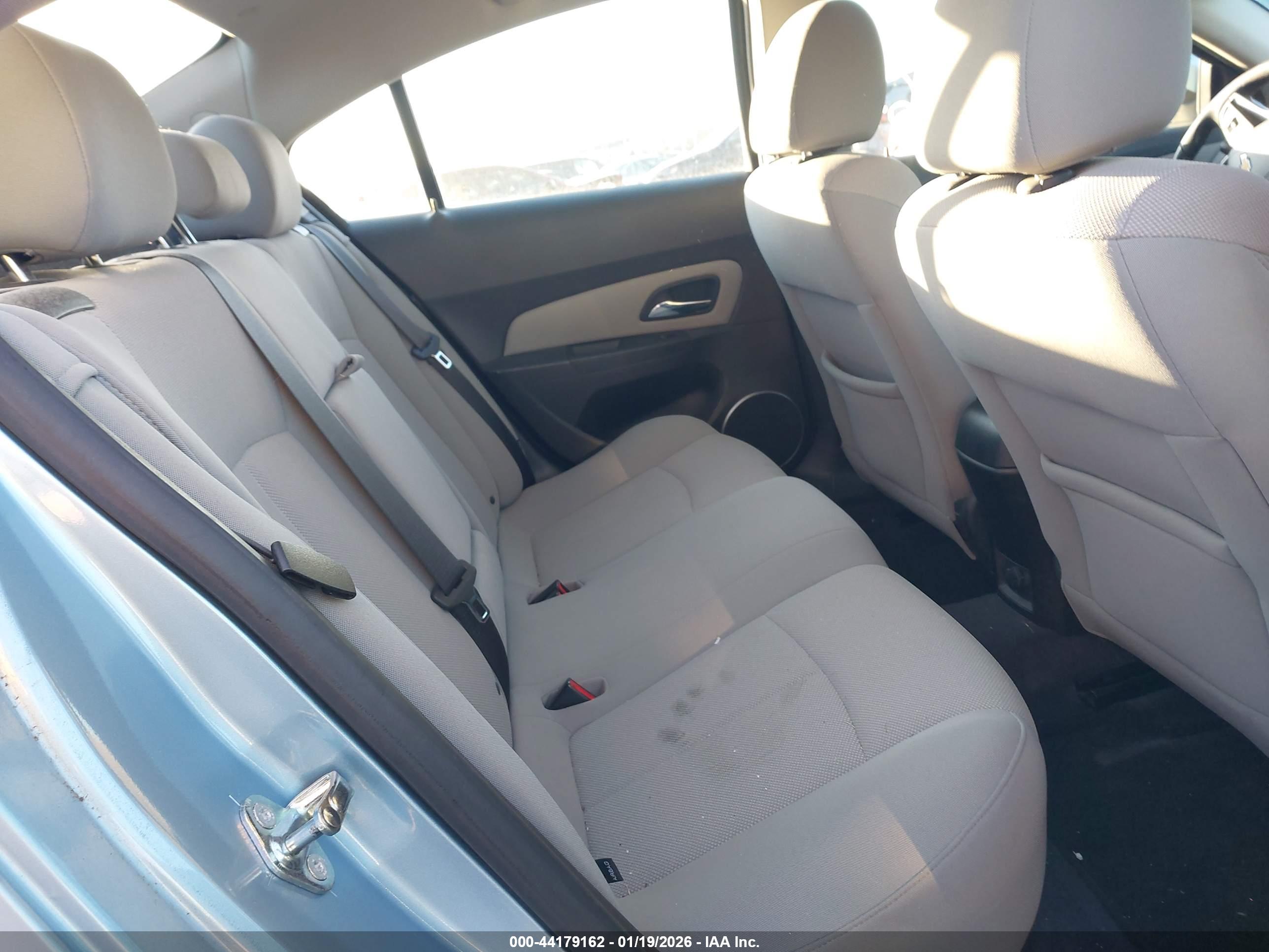 CHEVROLET CRUZE image 8