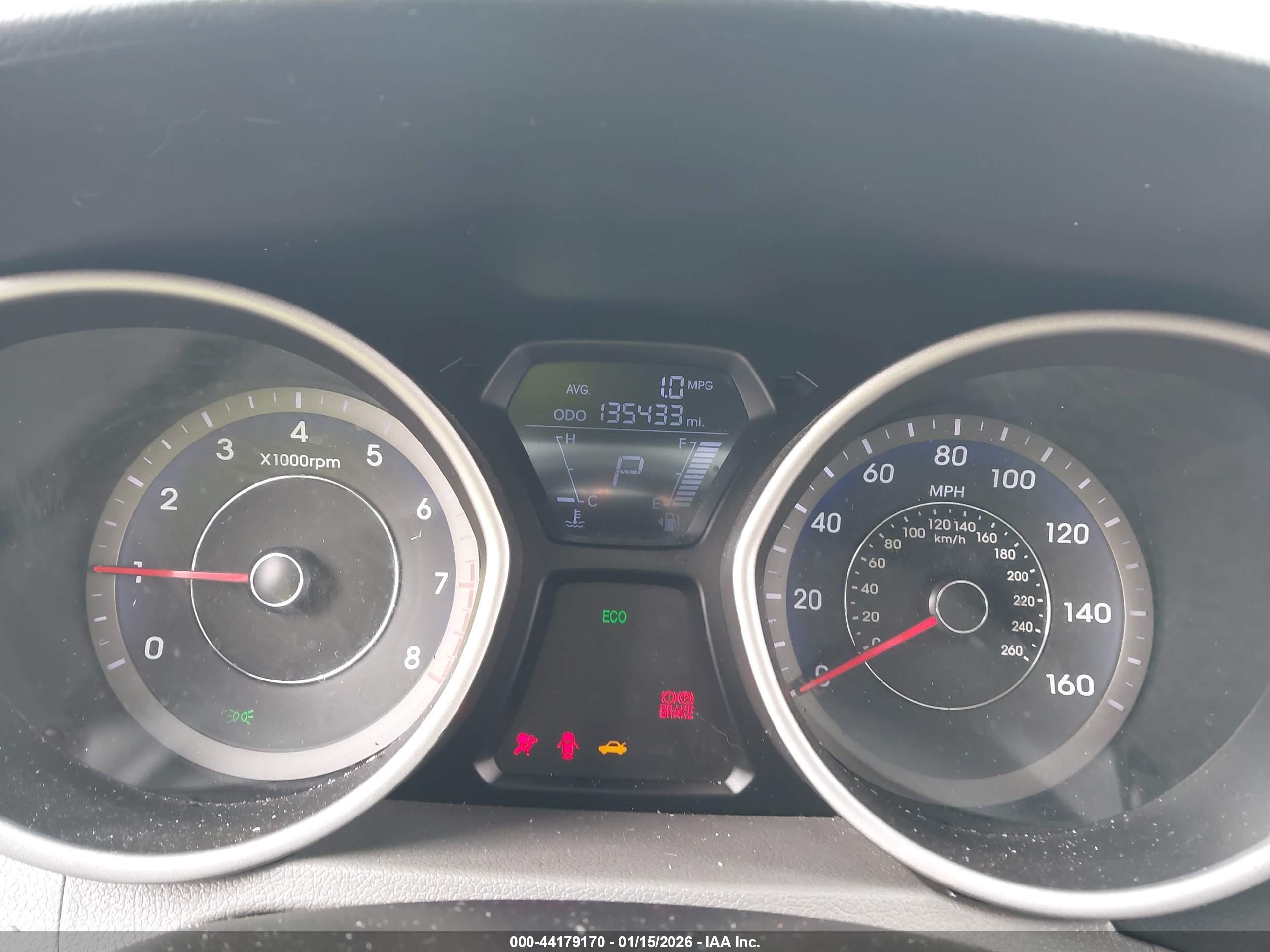 HYUNDAI ELANTRA image 7