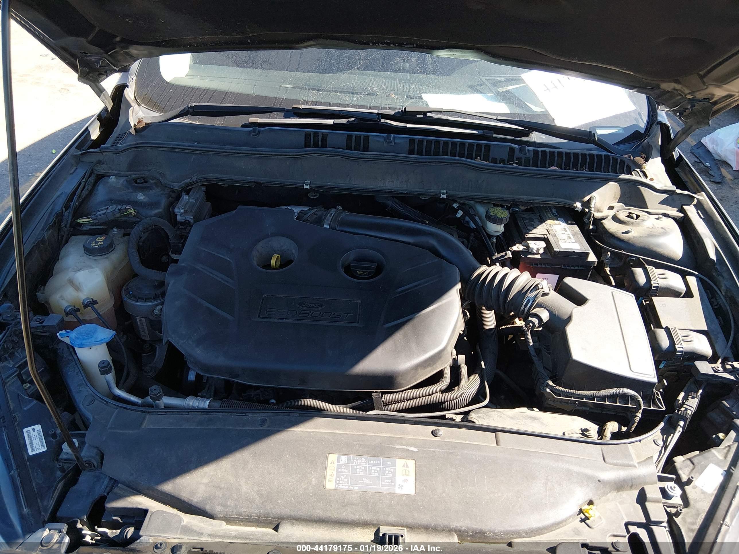 FORD FUSION image 10