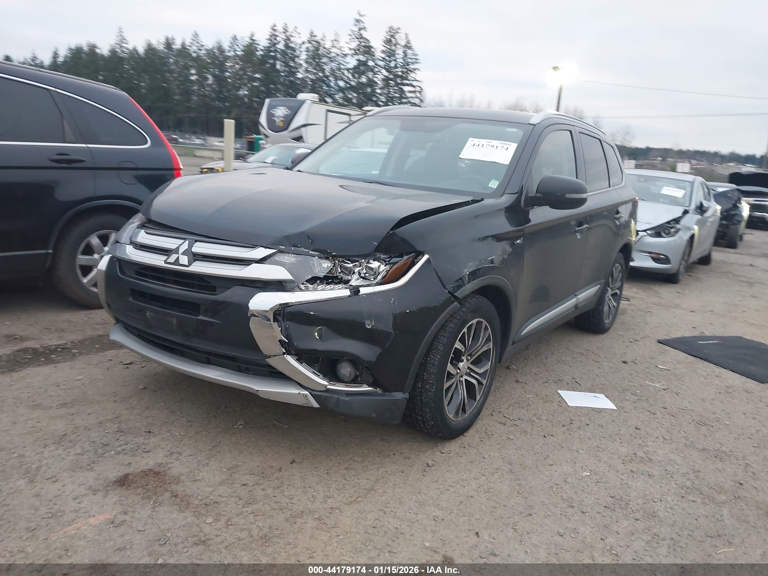 MITSUBISHI OUTLANDER image 2