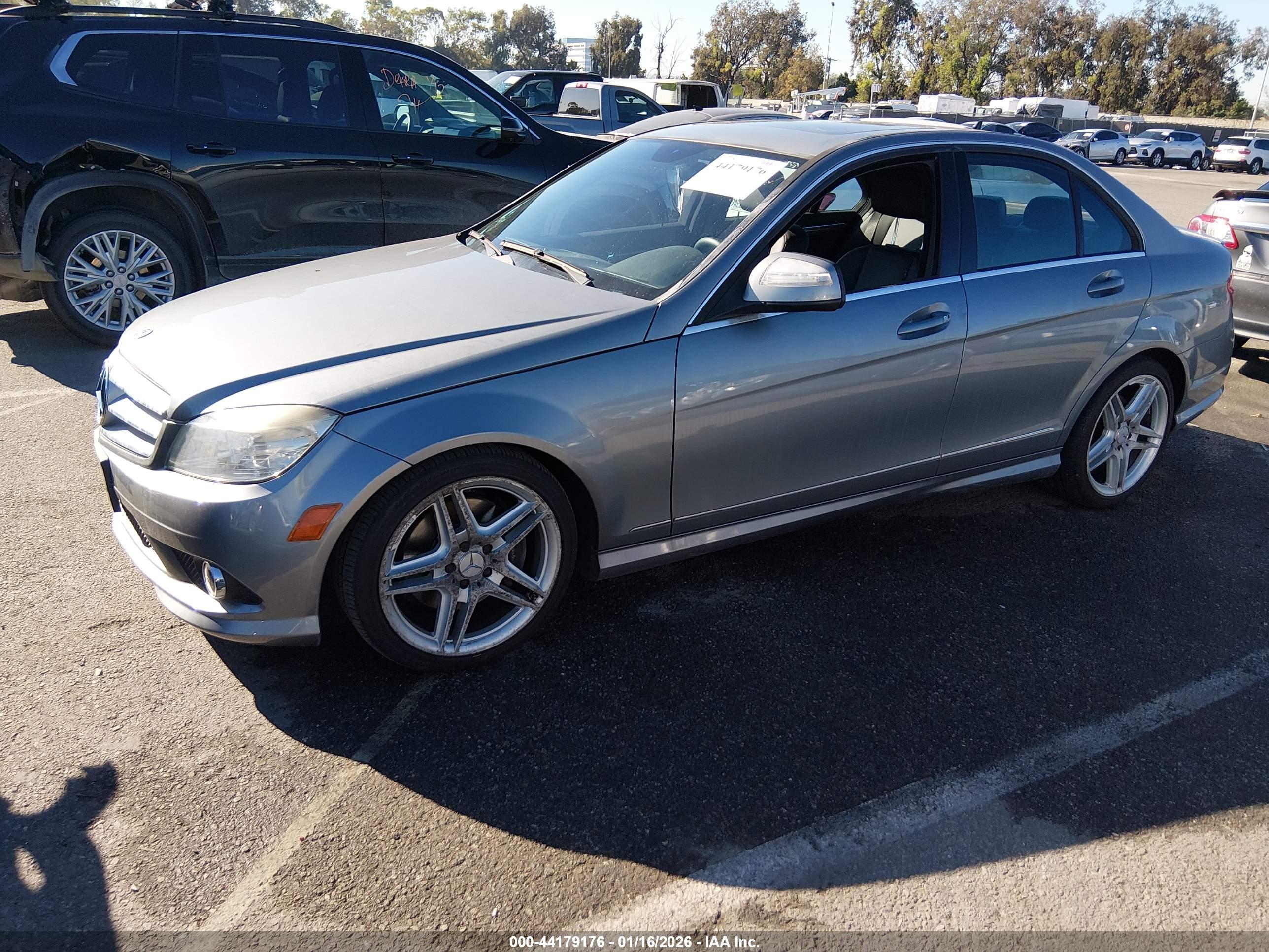 MERCEDES-BENZ C image 2