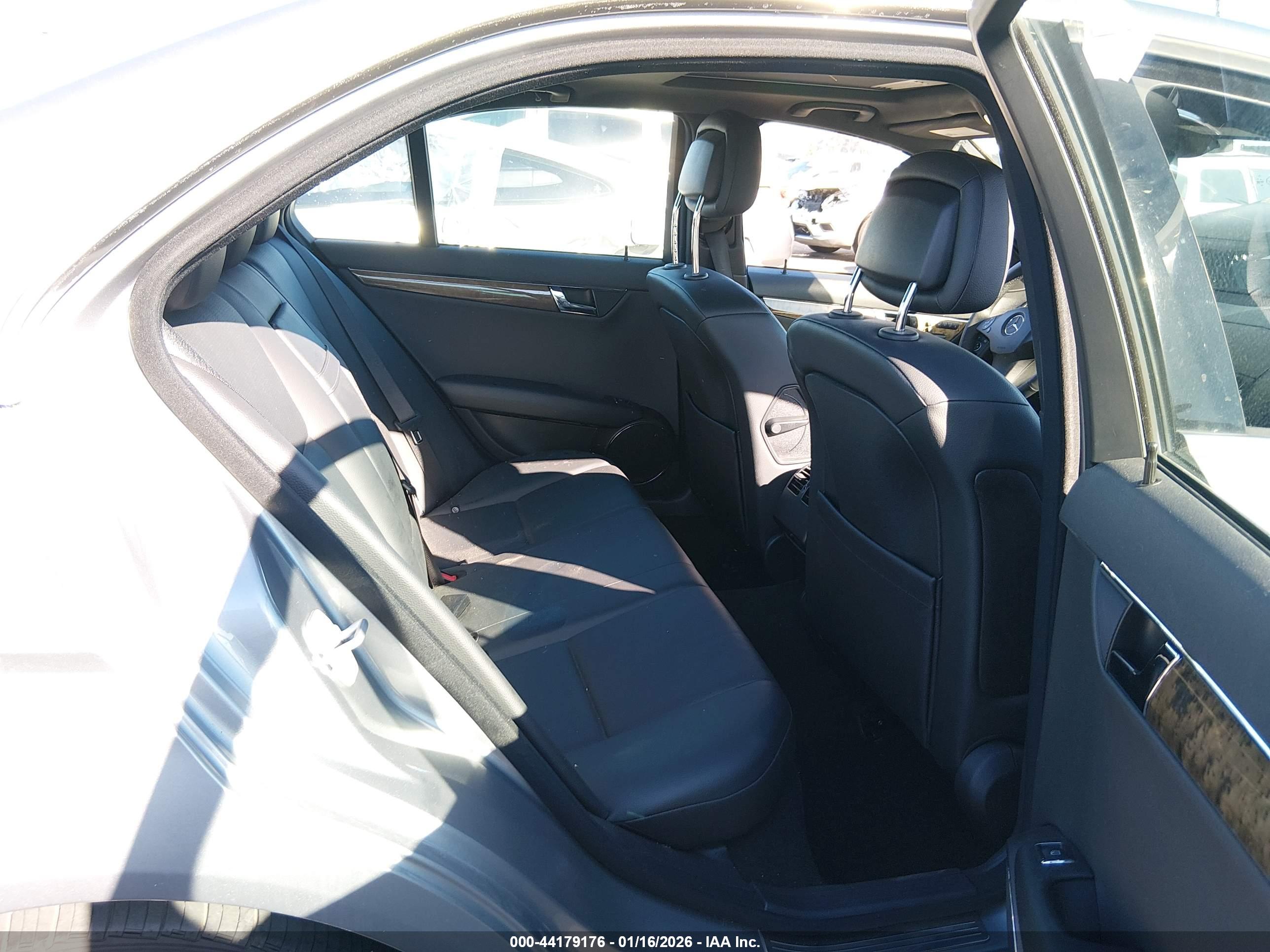 MERCEDES-BENZ C image 8