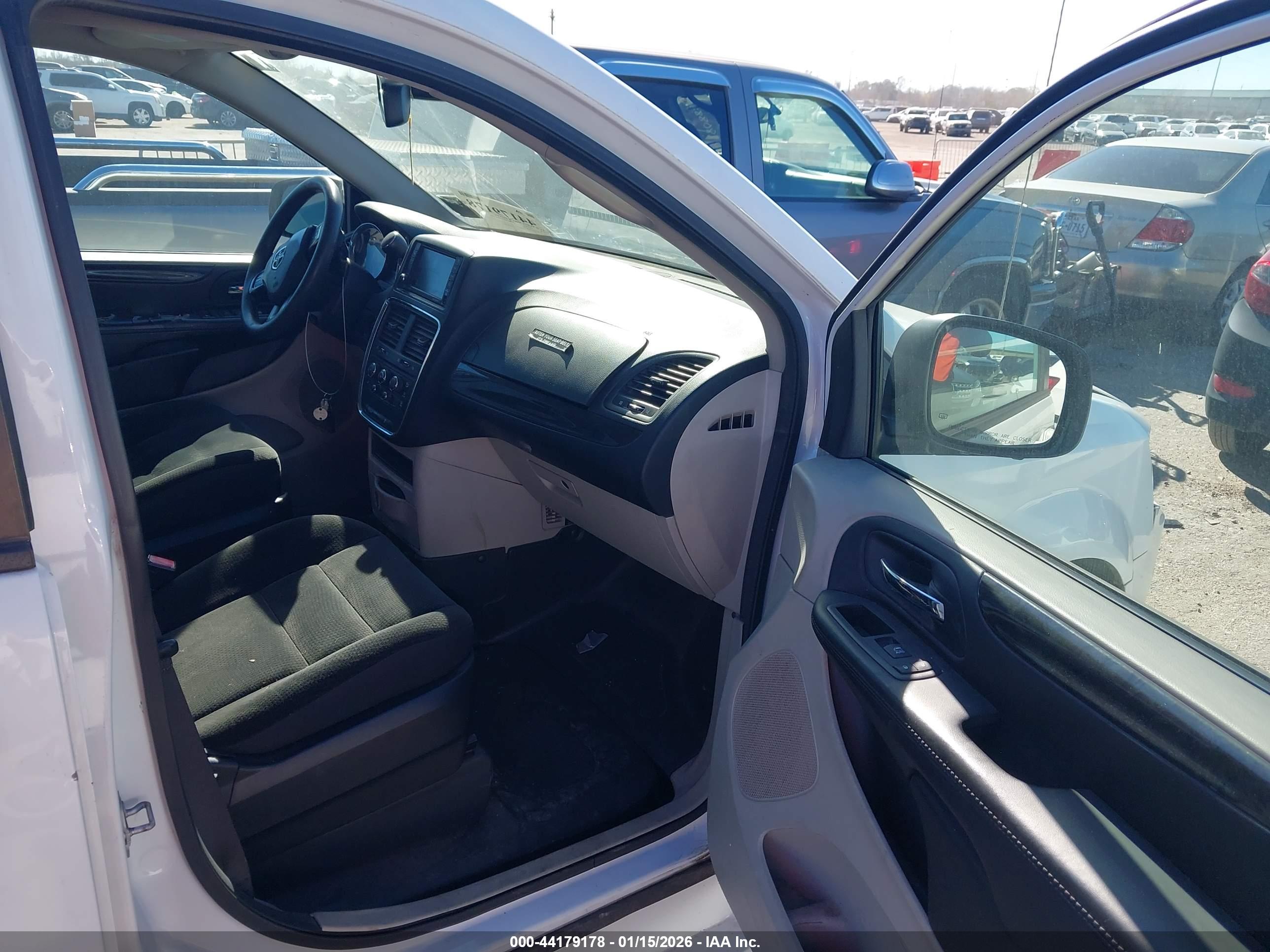 DODGE GRAND image 5