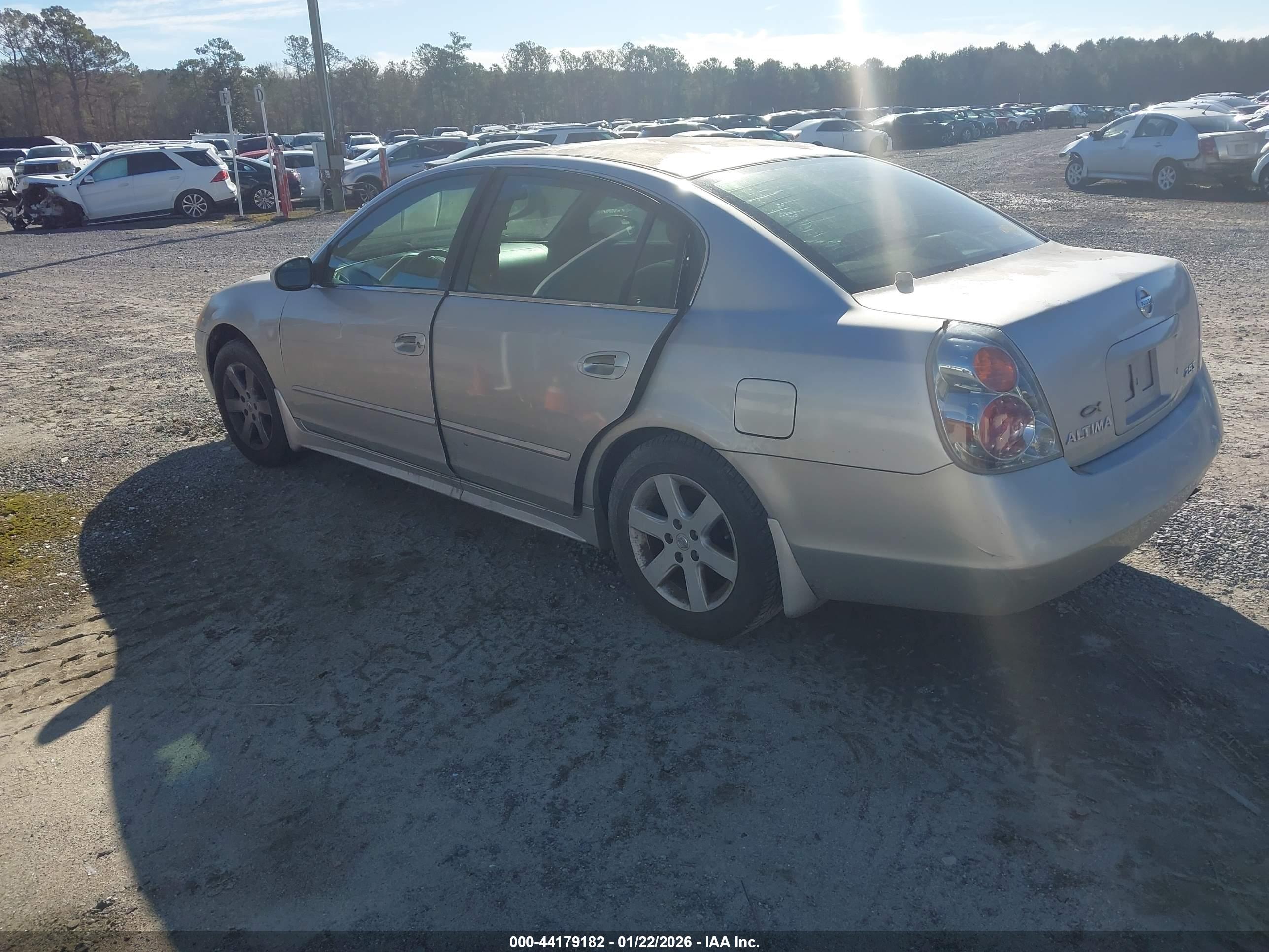 NISSAN ALTIMA image 3