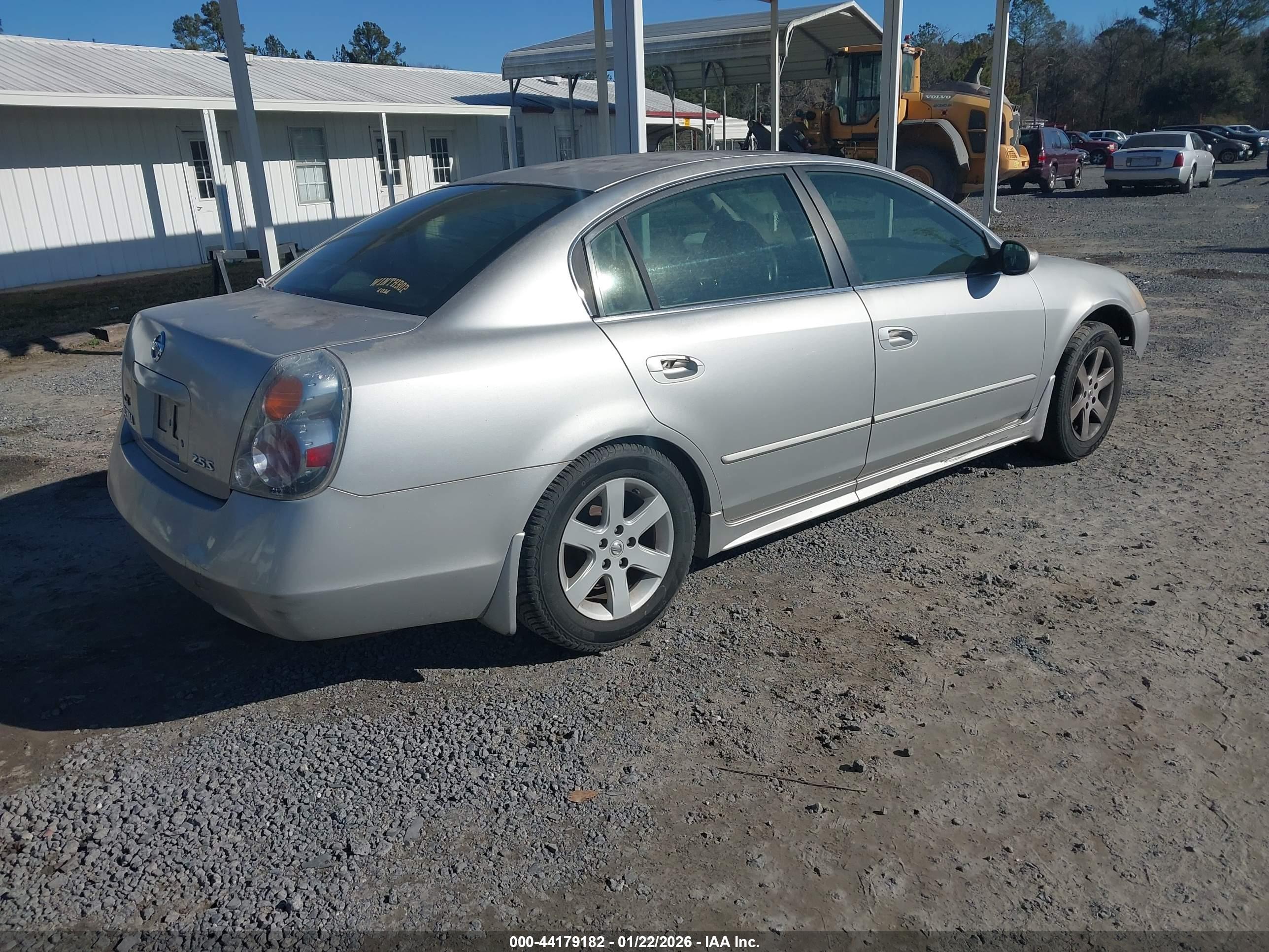 NISSAN ALTIMA image 4