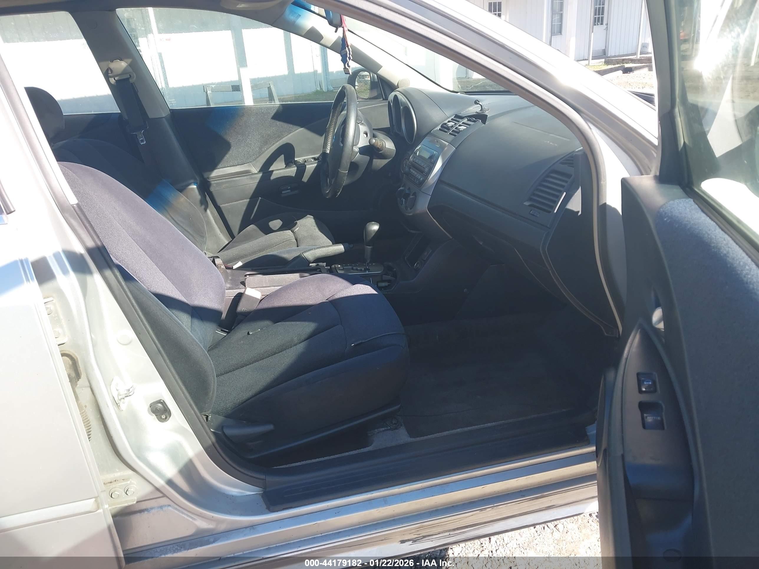 NISSAN ALTIMA image 5