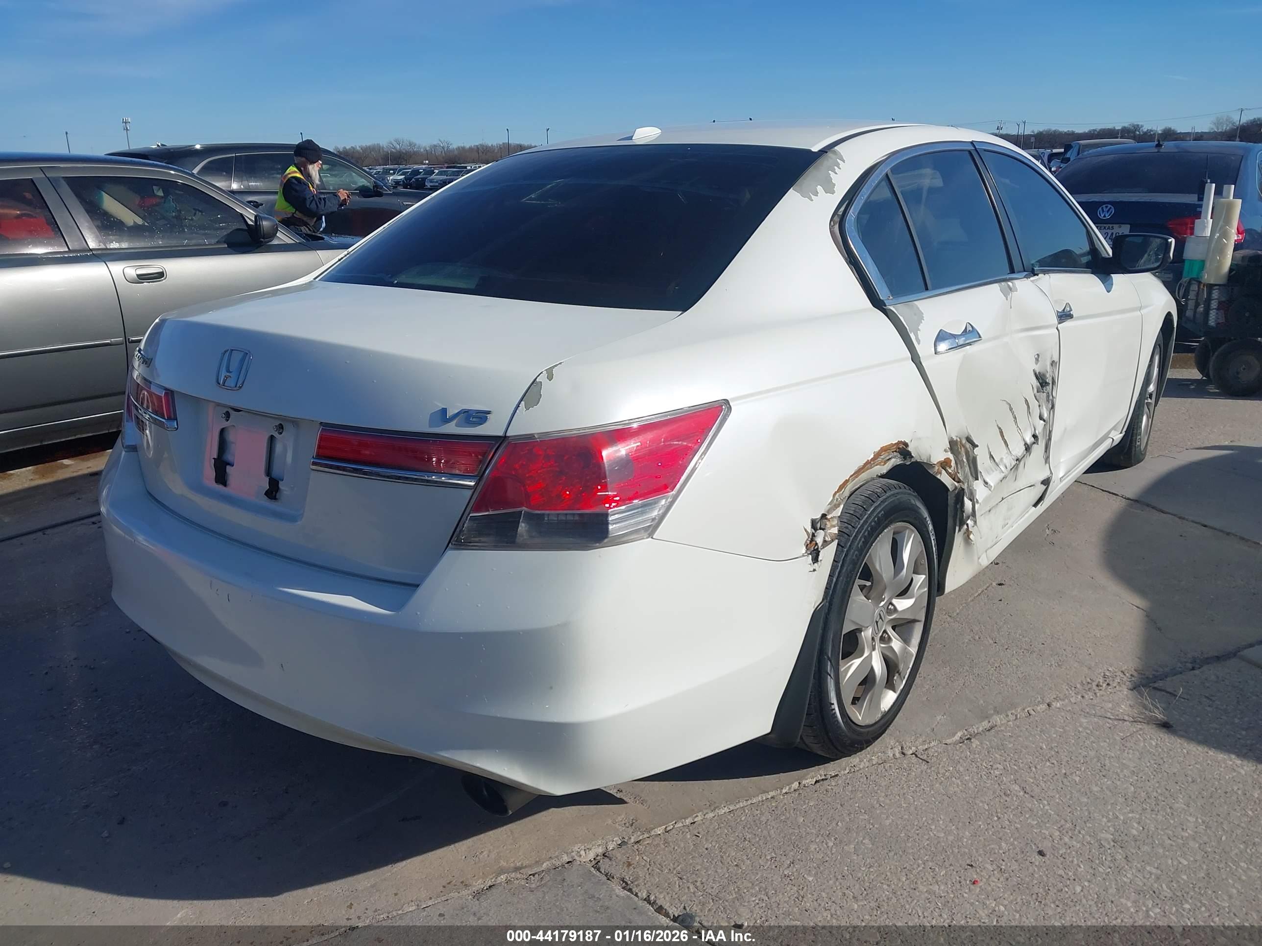 HONDA ACCORD image 4