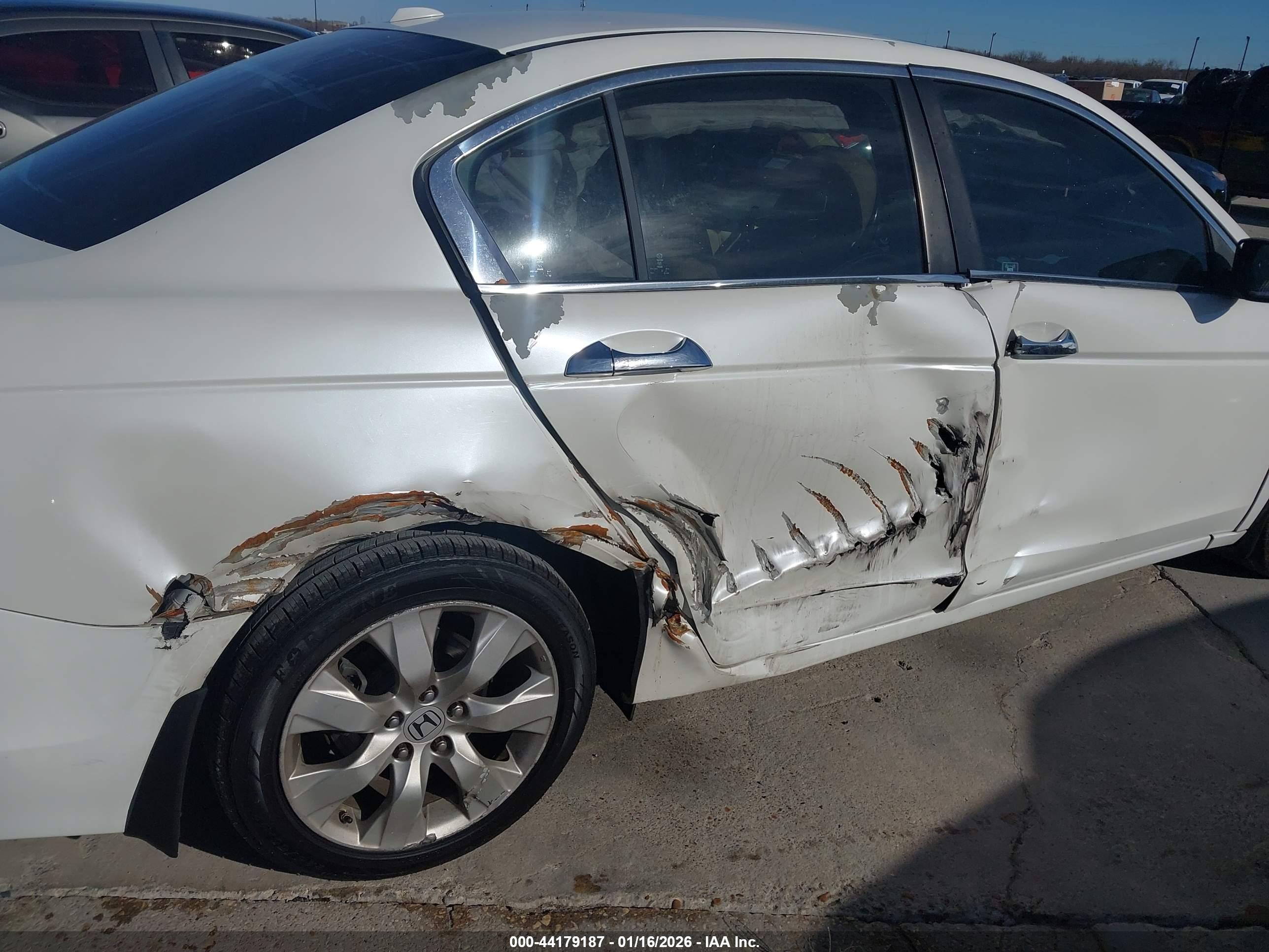 HONDA ACCORD image 6