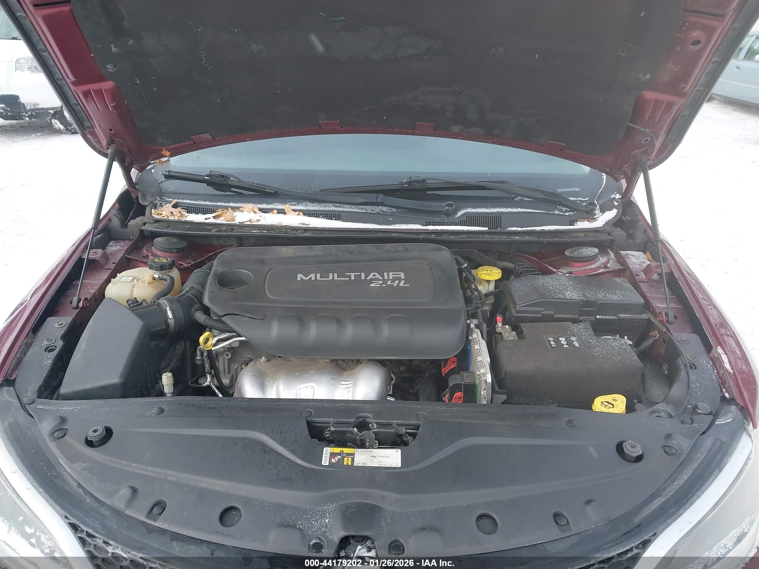 CHRYSLER 200 image 10