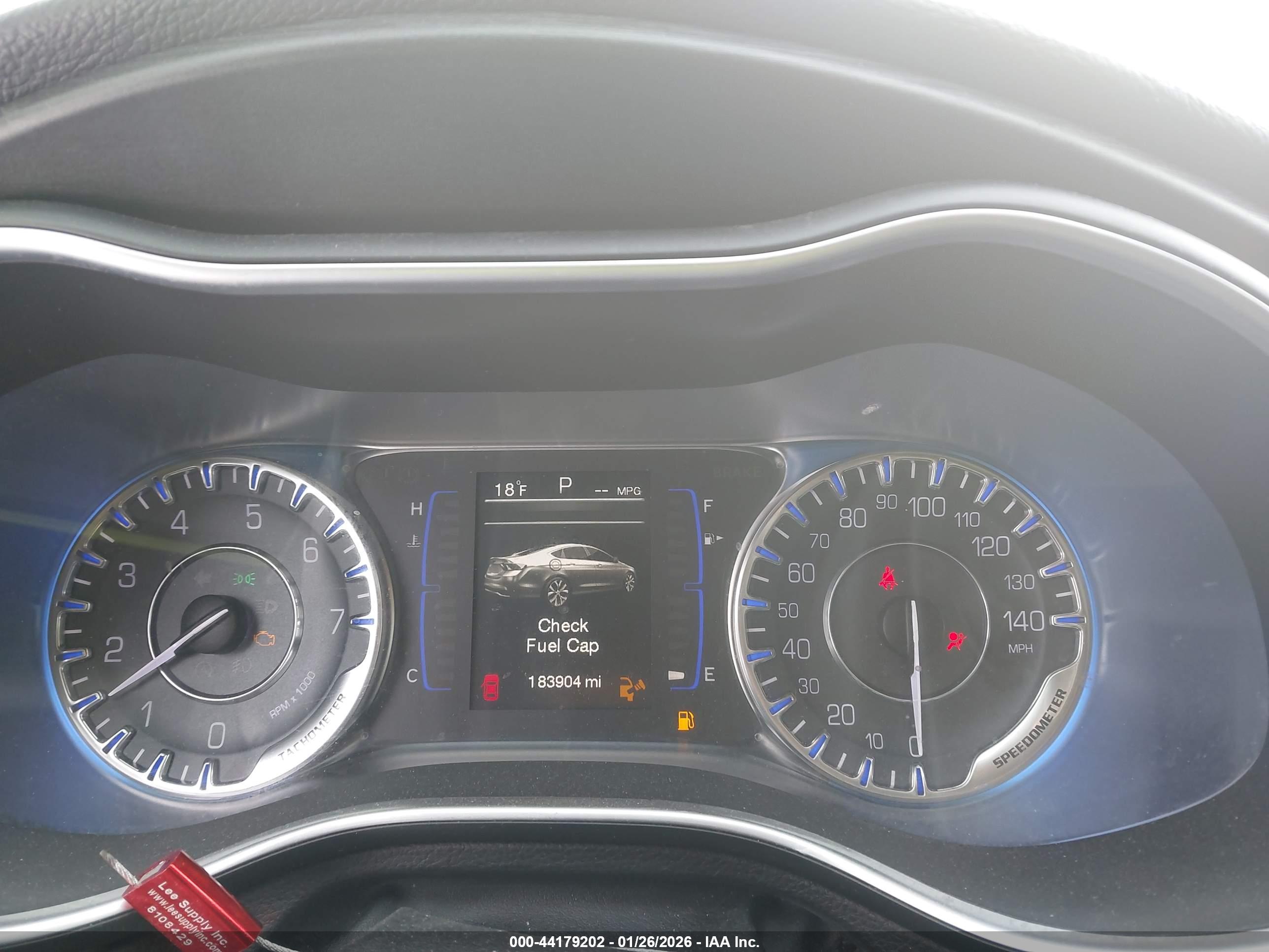 CHRYSLER 200 image 7