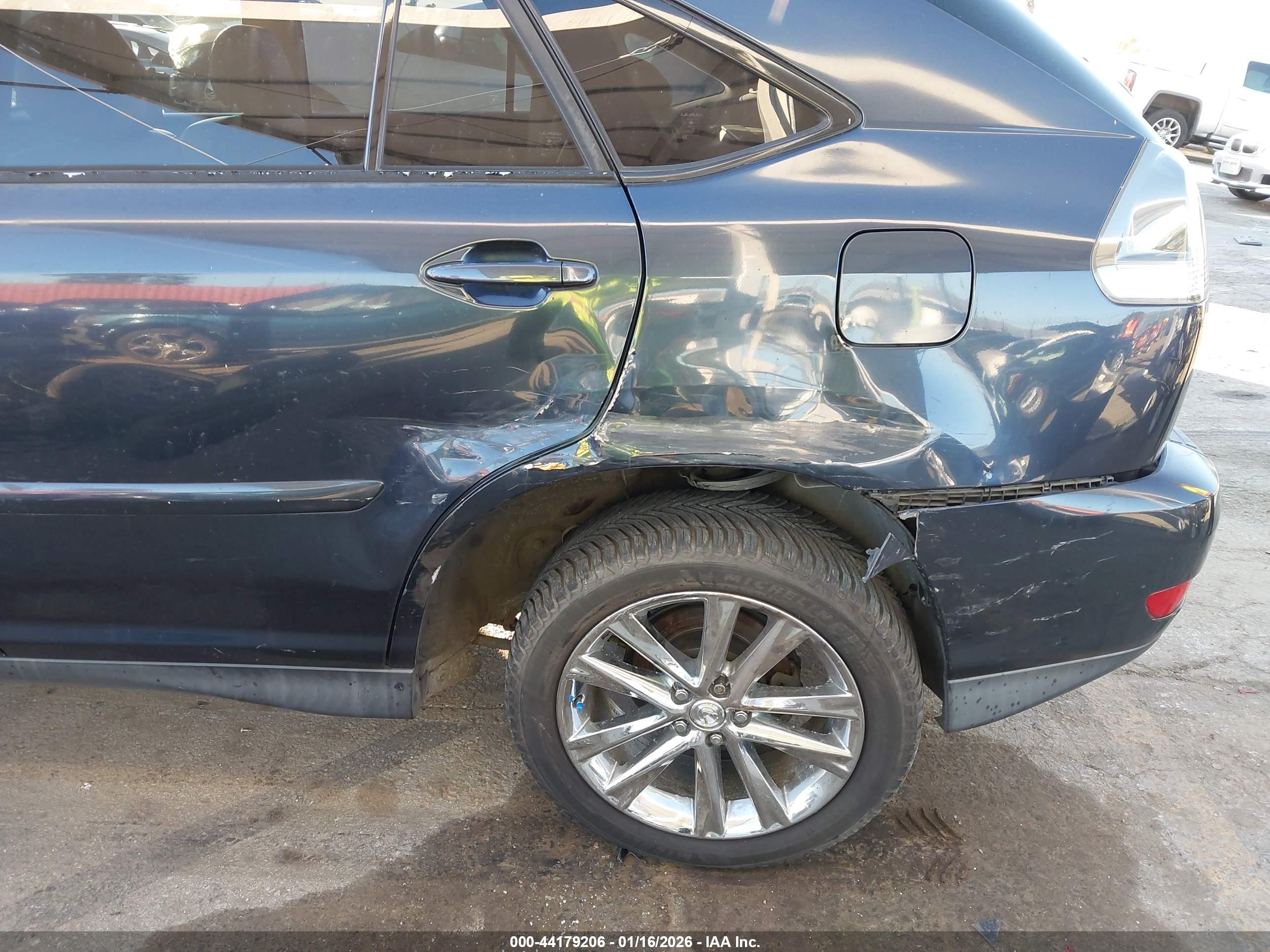 LEXUS RX image 6