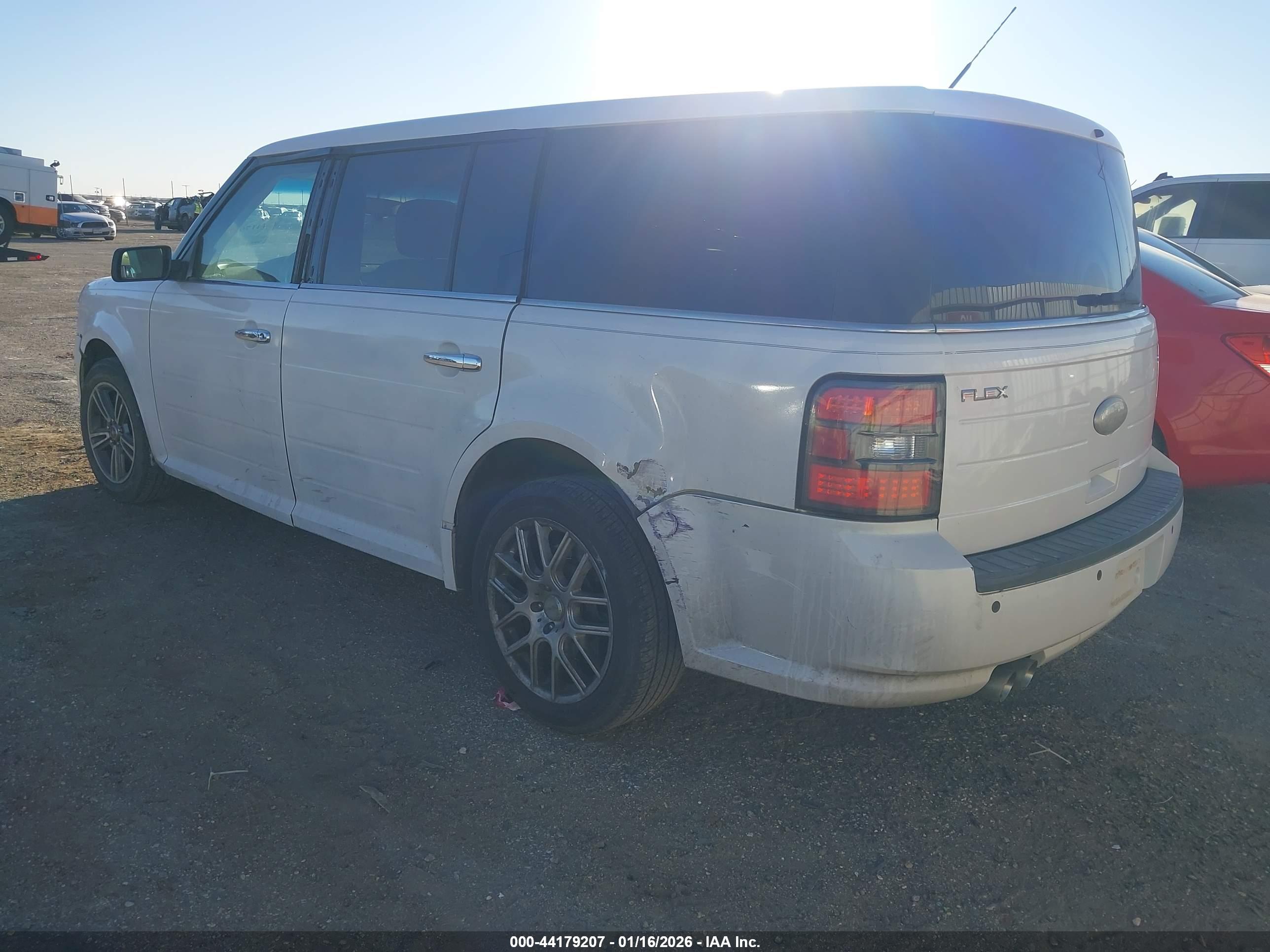 FORD FLEX image 3