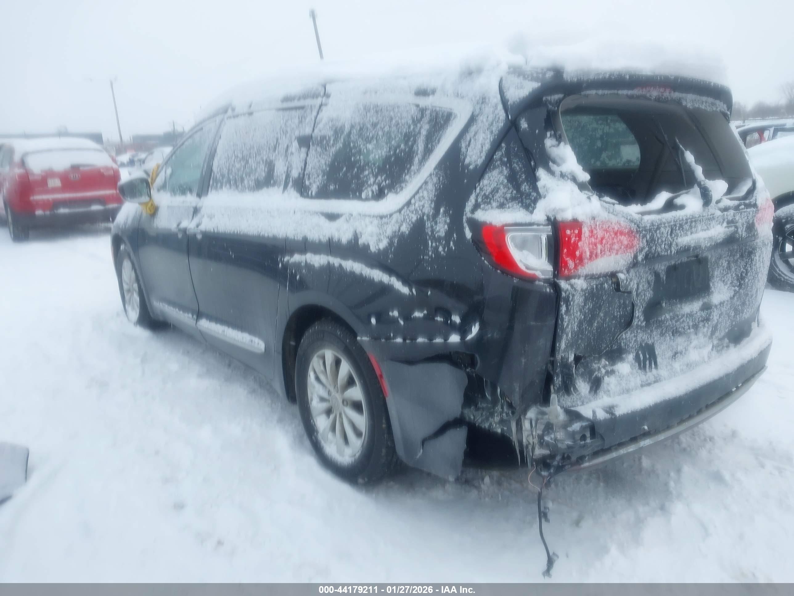 CHRYSLER PACIFICA image 3